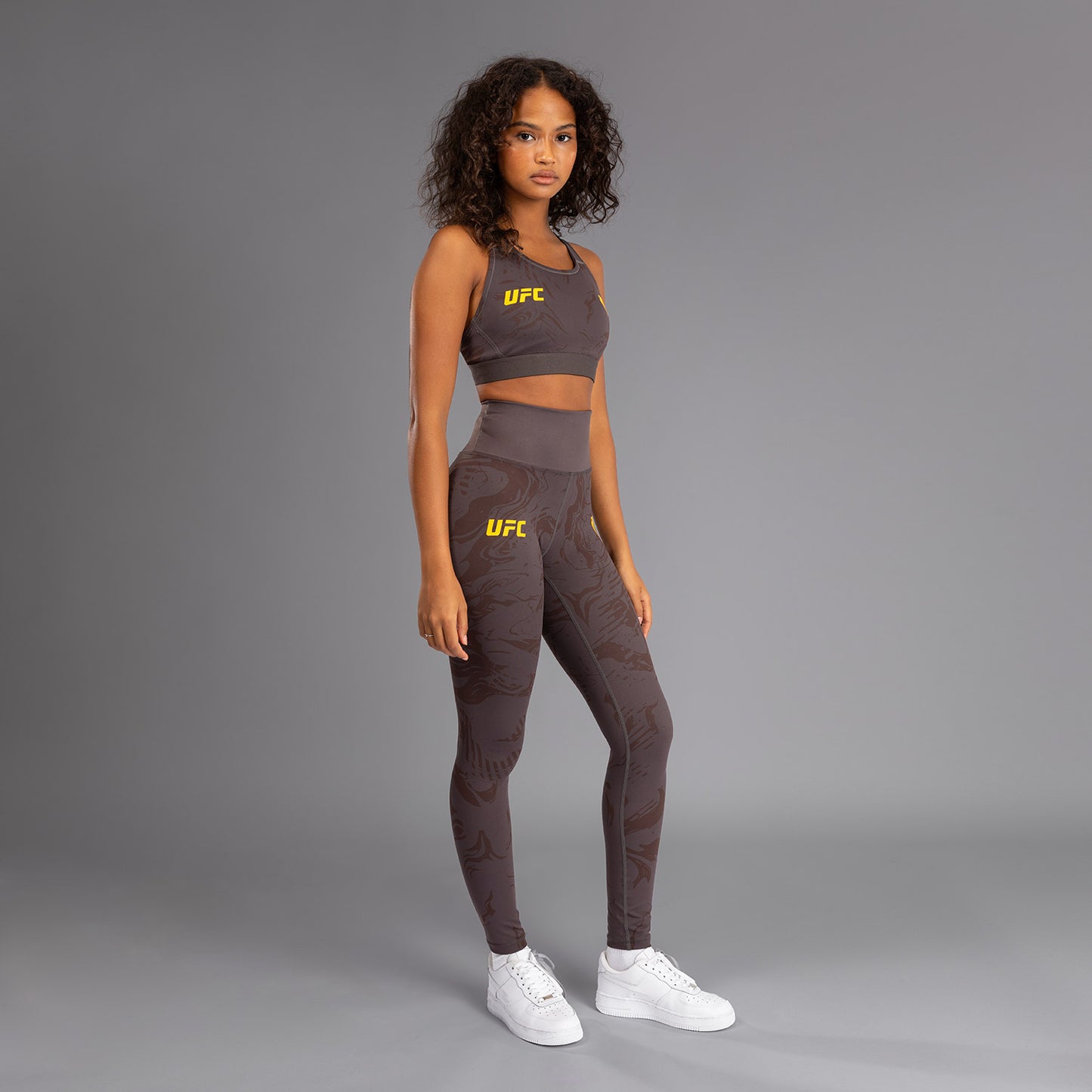 UFC Fusion by Venum Fight Week Leggings Performance per Donna - Marrone terra