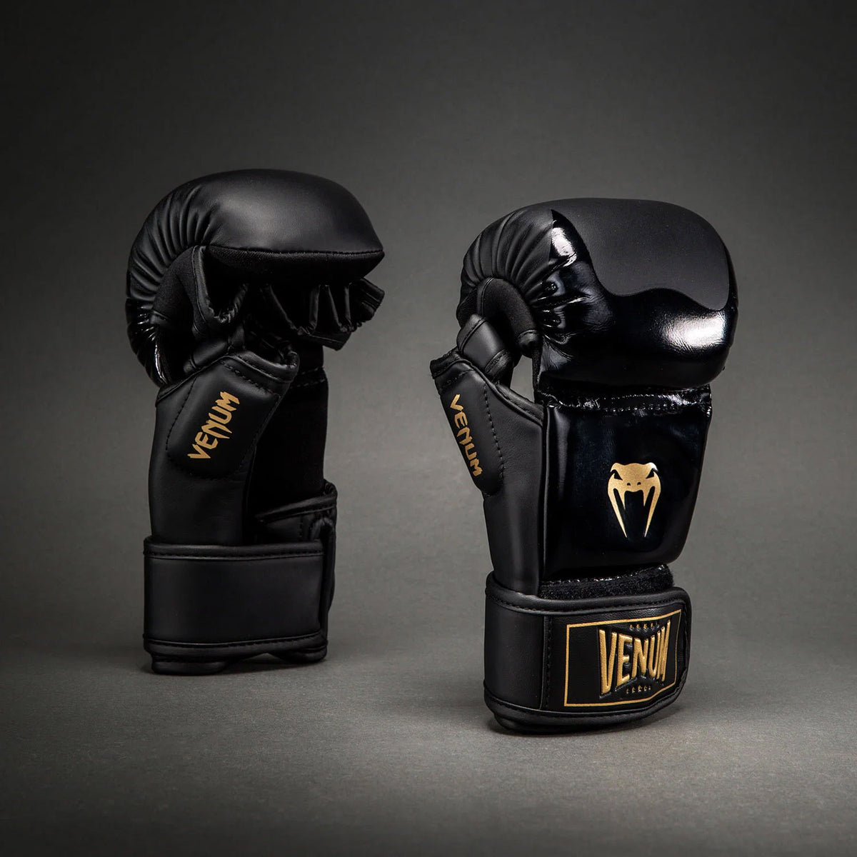 Venum Attack 2.0 Guanti da Sparring – Nero/Oro