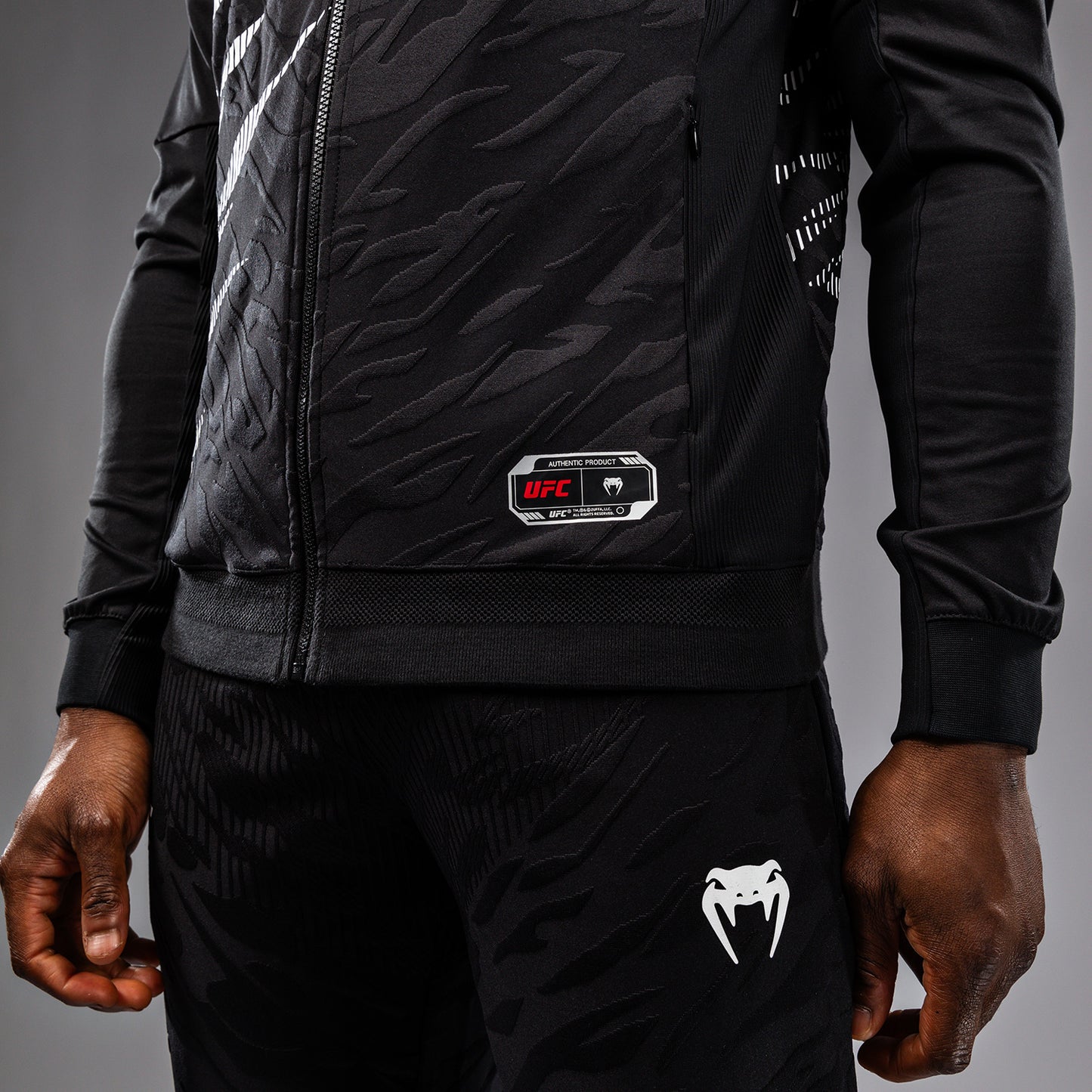 UFC Fusion by Venum Authentic Fight Night Felpa con Cappuccio per Uomo - Nero