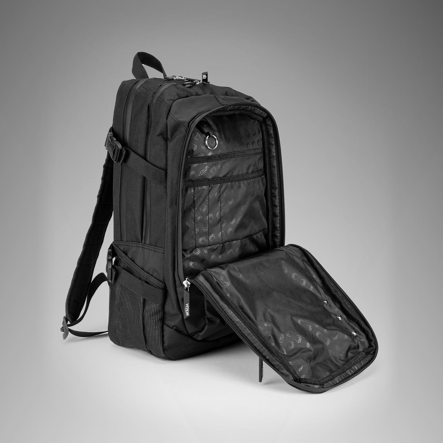 Venum Challenger Pro Evo Zaino (20-25L) – Nero/Bianco