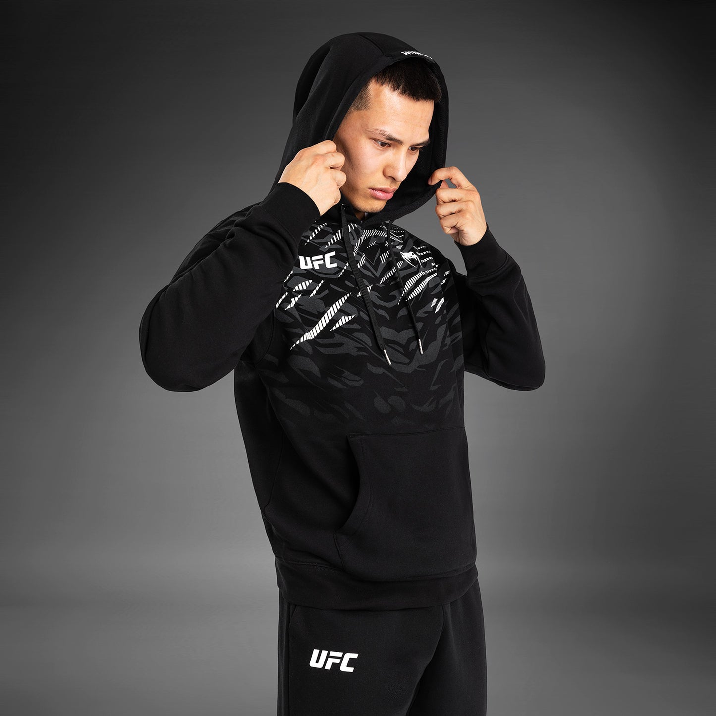 UFC Fusion by Venum Replica Felpa con Cappuccio per Uomo - Nero