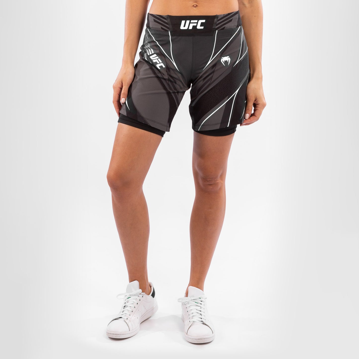 Fightshorts Donna UFC Venum Authentic Fight Night - Vestibilità Lunga - Nero