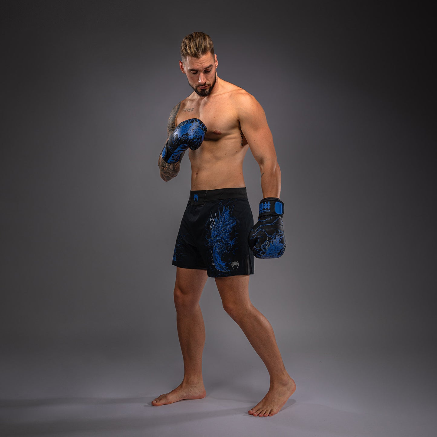 Venum Thunder Dragon Pantaloncini da Combattimento – Nero/Blu Reale
