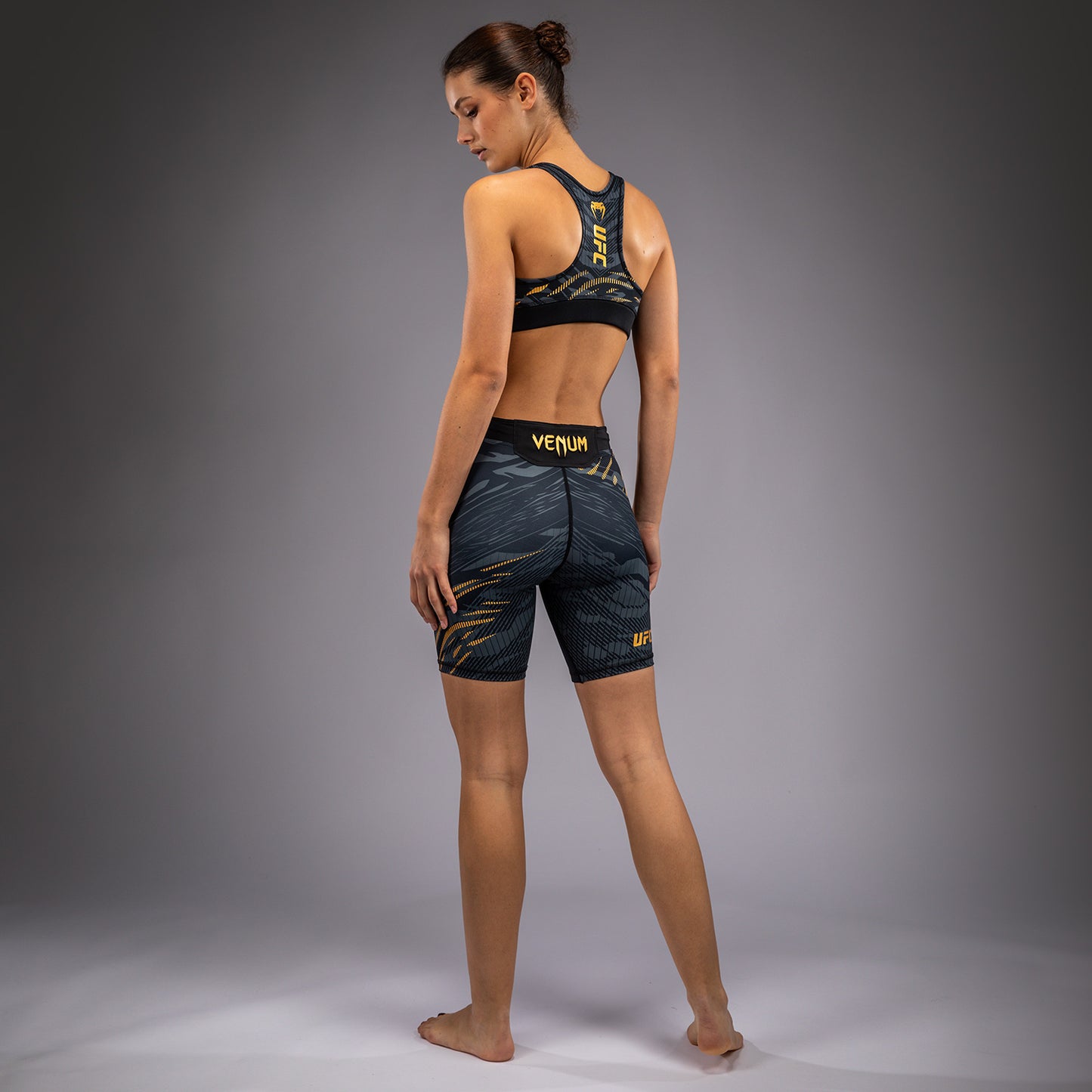 UFC Fusion by Venum Authentic Fight Night Vale Tudo Shorts per Donna - Fit Largo - Champion