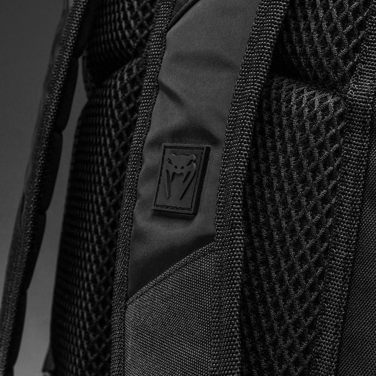 Venum Amazonia Reborn Zaino (15-25 L) - Nero/Grigio