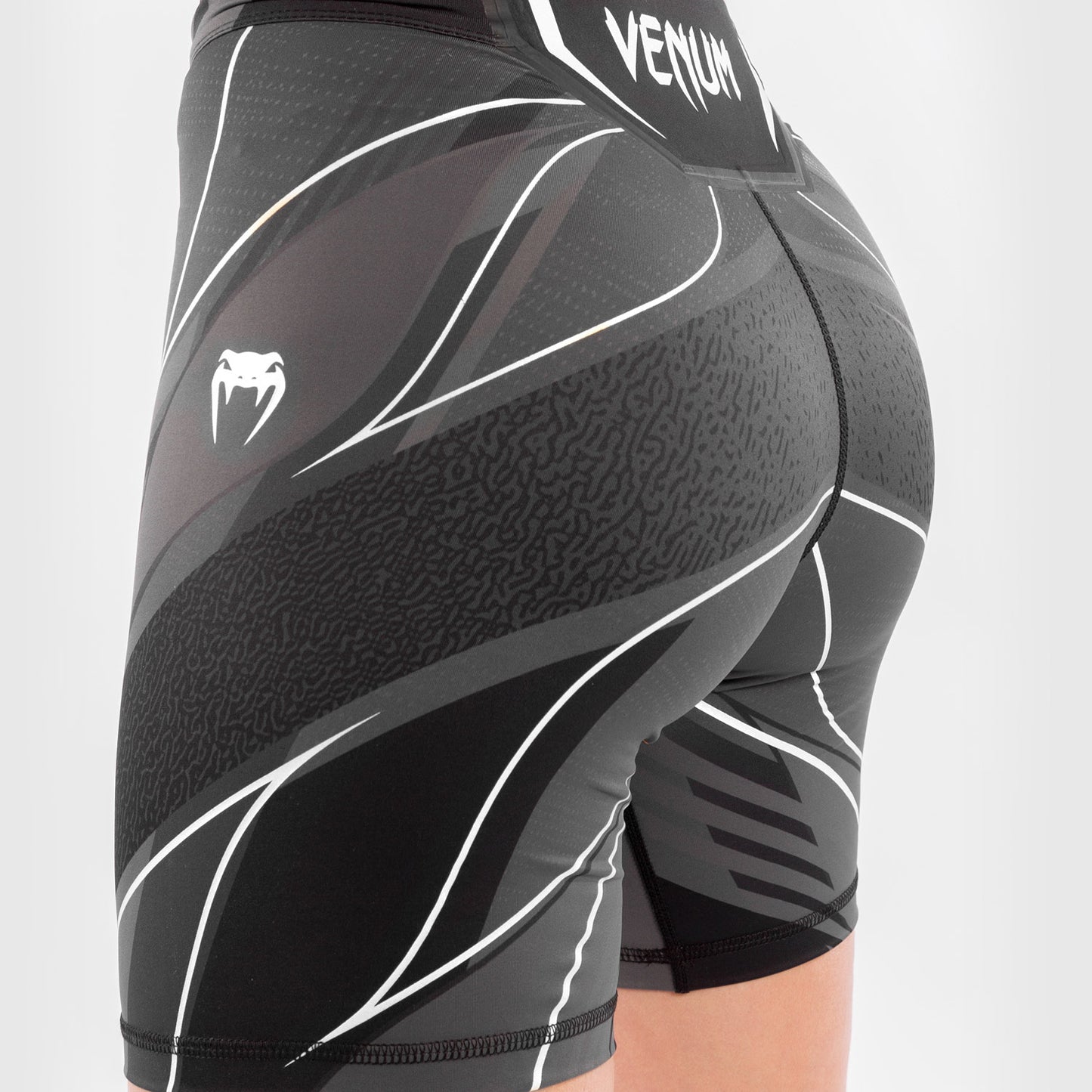 Pantaloncini da Vale Tudo Donna UFC Venum Authentic Fight Night - Vestibilità Lunga - Nero