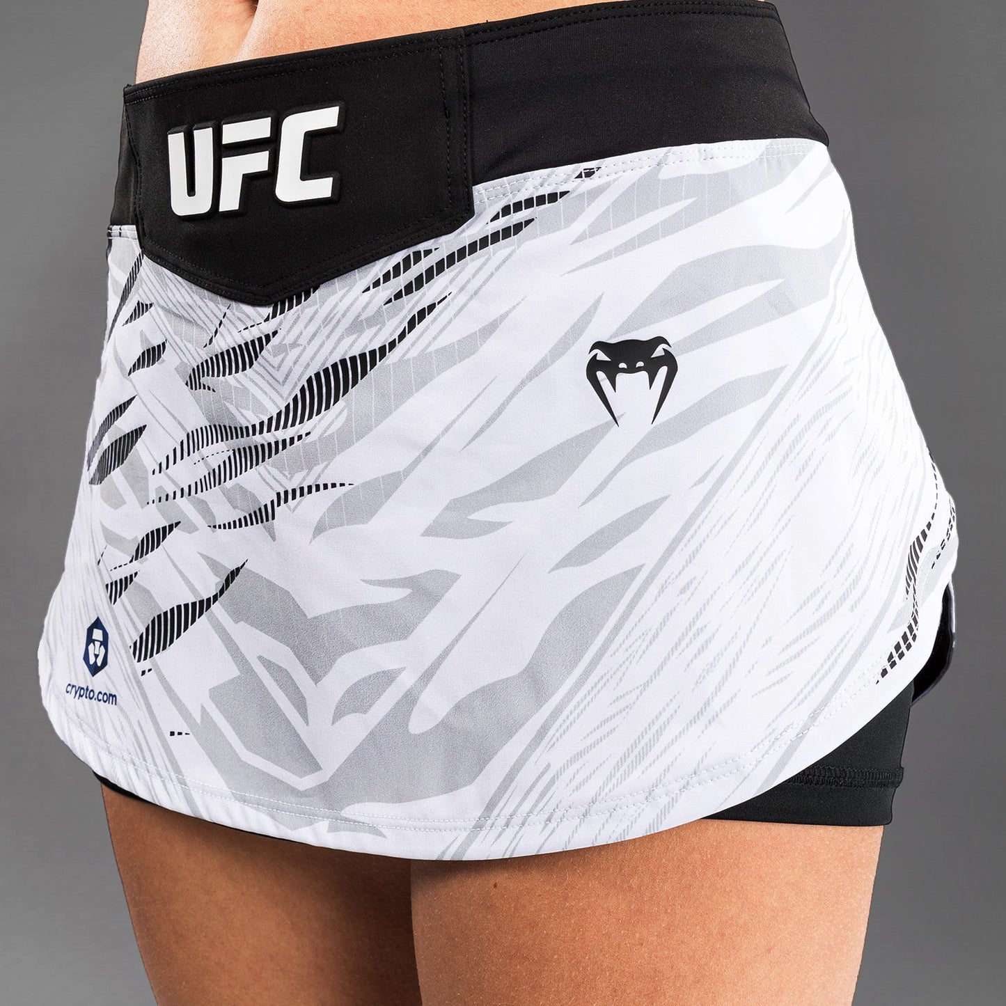 UFC Fusion by Venum Authentic Fight Night Gonna Corto per Donna - Bianco