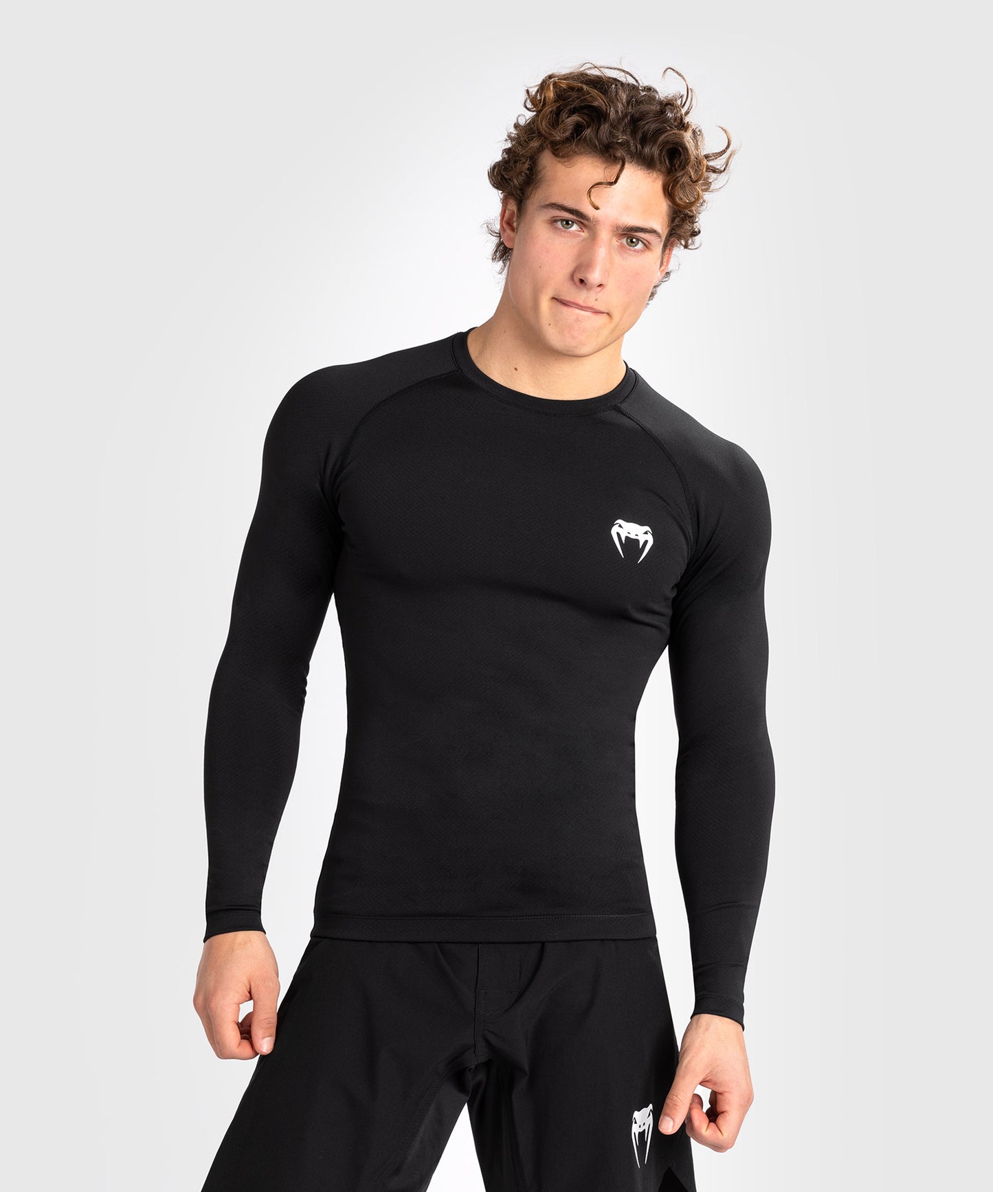 Venum Contender Rashguard a maniche lunghe da uomo - Nero/Bianco