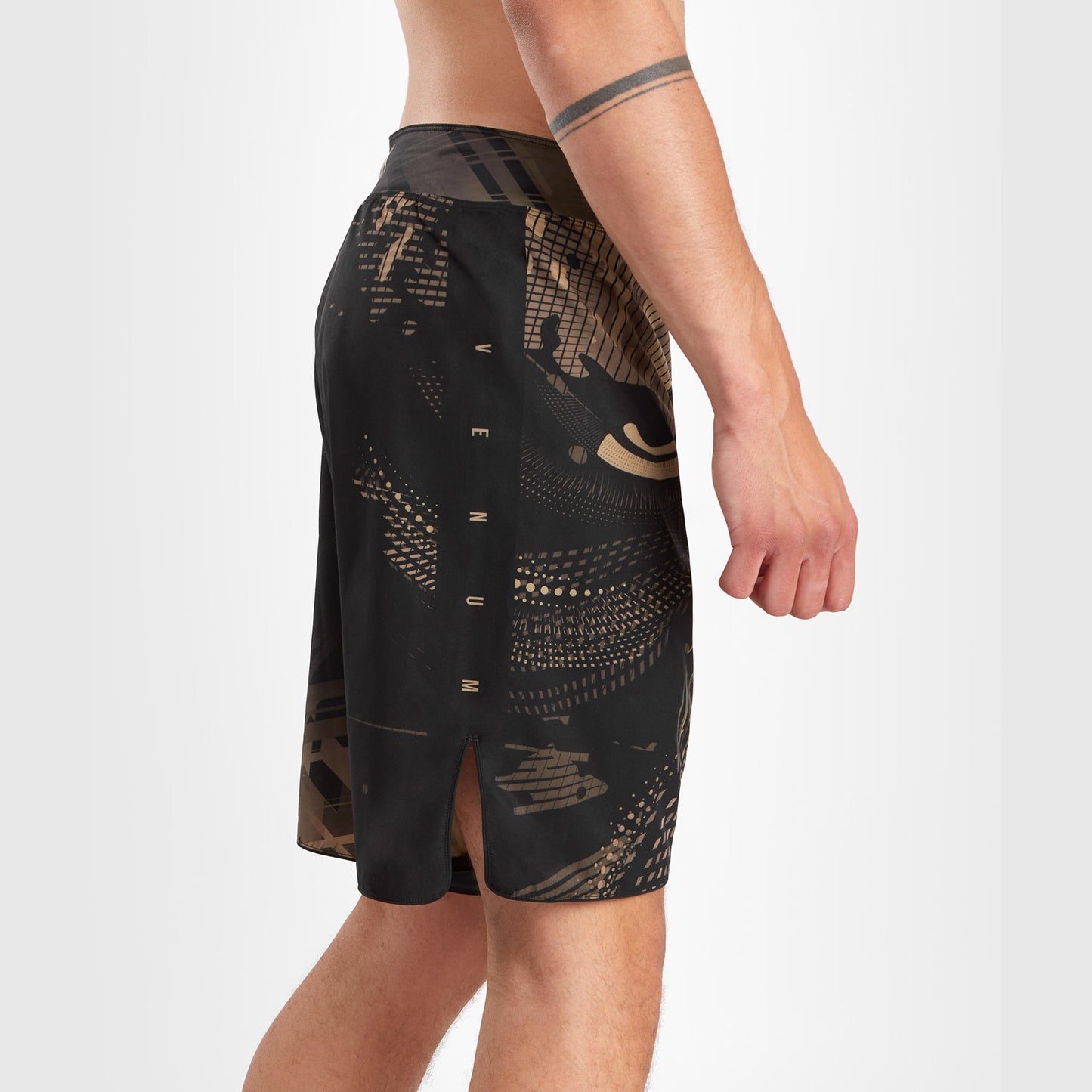 Venum Gorilla Jungle Pantaloncini da combattimento - Nero/Sabbia
