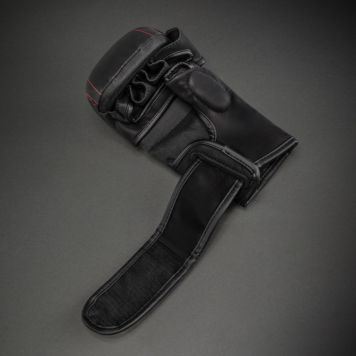 Venum Amazonia Reborn Guanti da sparring MMA - Nero/Rosso