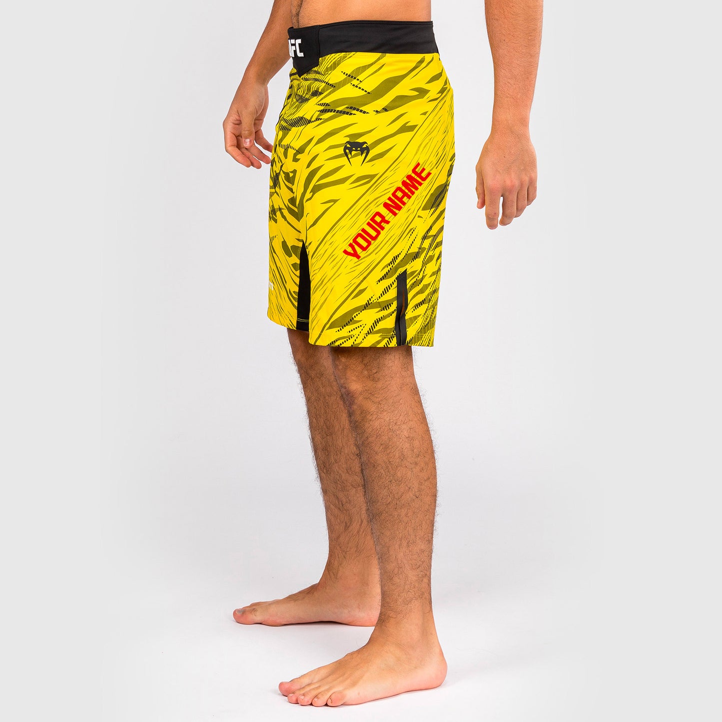 UFC Fusion by Venum Personalizzati Authentic Fight Night Shorts da Lotta per Uomo - Fit Largo - Giallo