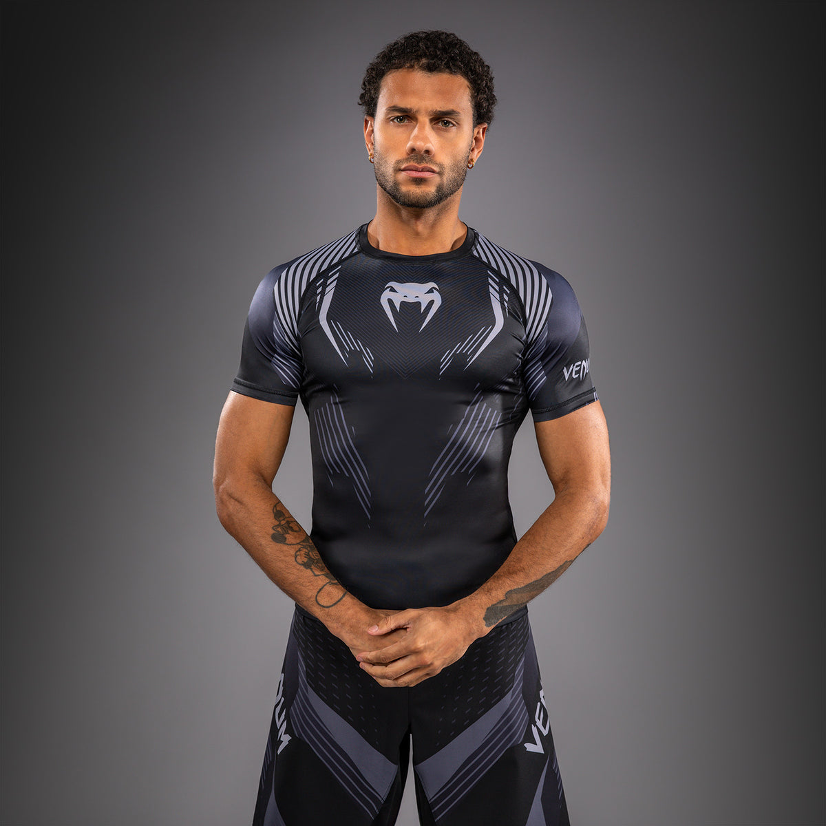 Venum No-Gi 6.0 Rashguard a Maniche Corte - Nero/Grigio