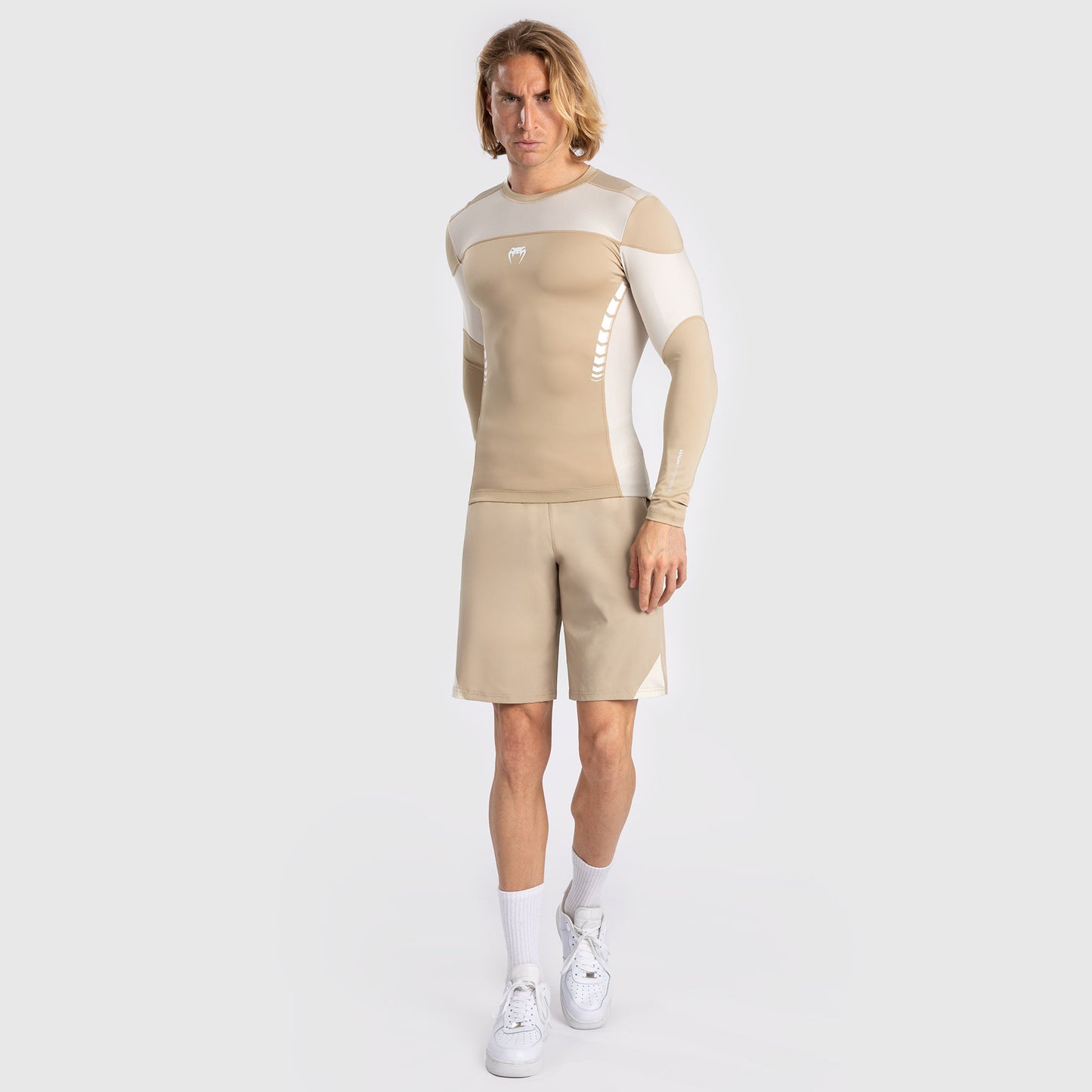 Venum Tempest Rashguard a Maniche Lunghe per Uomo - Beige/Sabbia