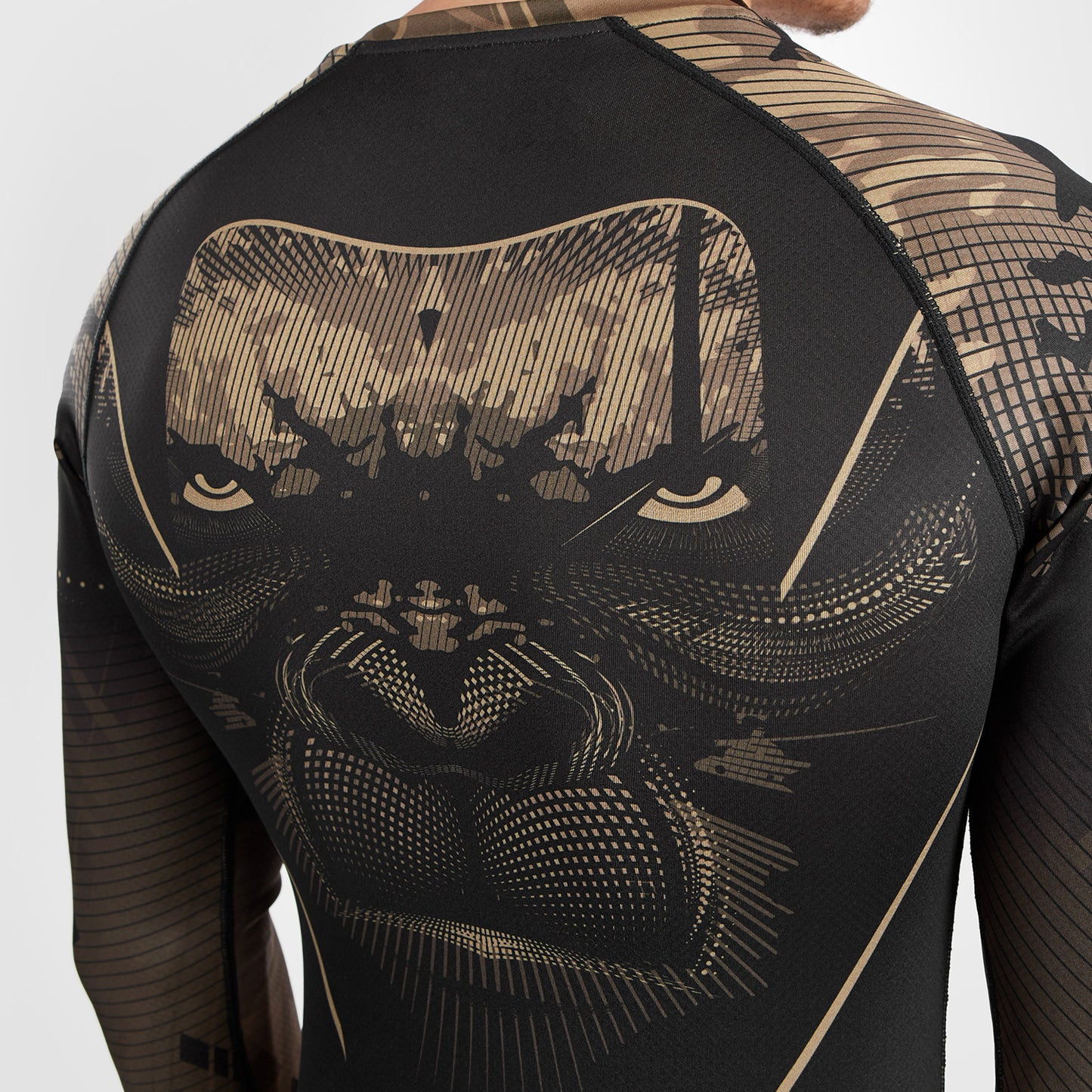 Venum Gorilla Jungle Rashguard a Maniche Lunghe - Nero/Sabbia