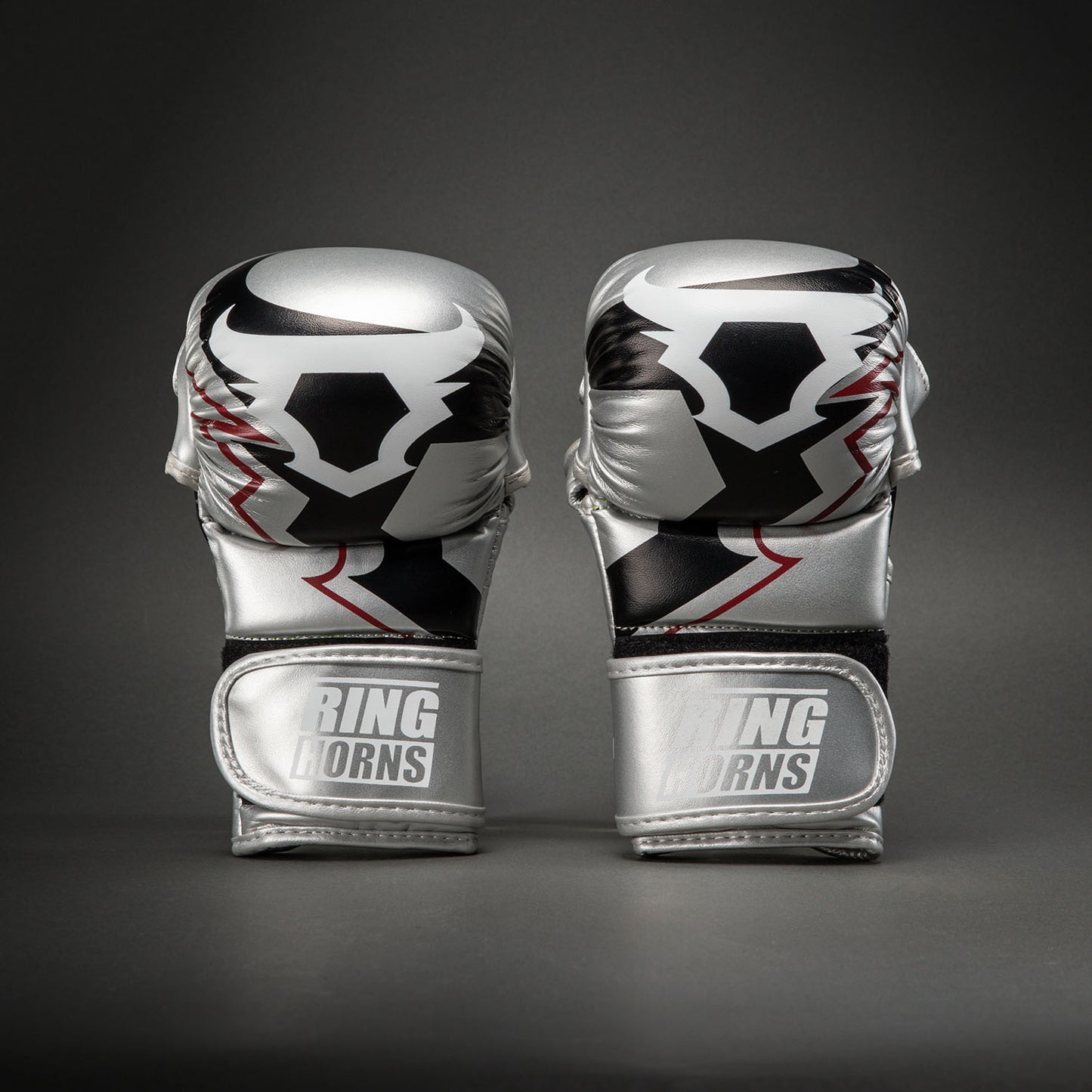Ringhorns Charger by Venum Guanti da sparring MMA - Argento/Nero