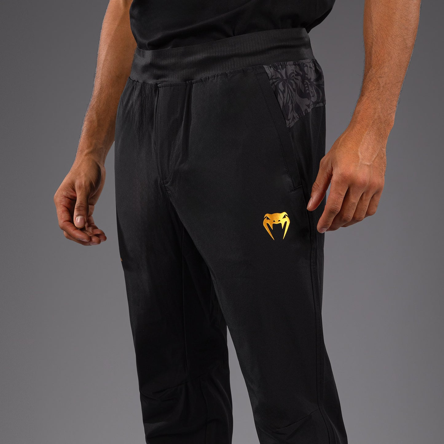 Venum x Topuria Unmatched Edition Pantaloni Jogging - Nero/Oro