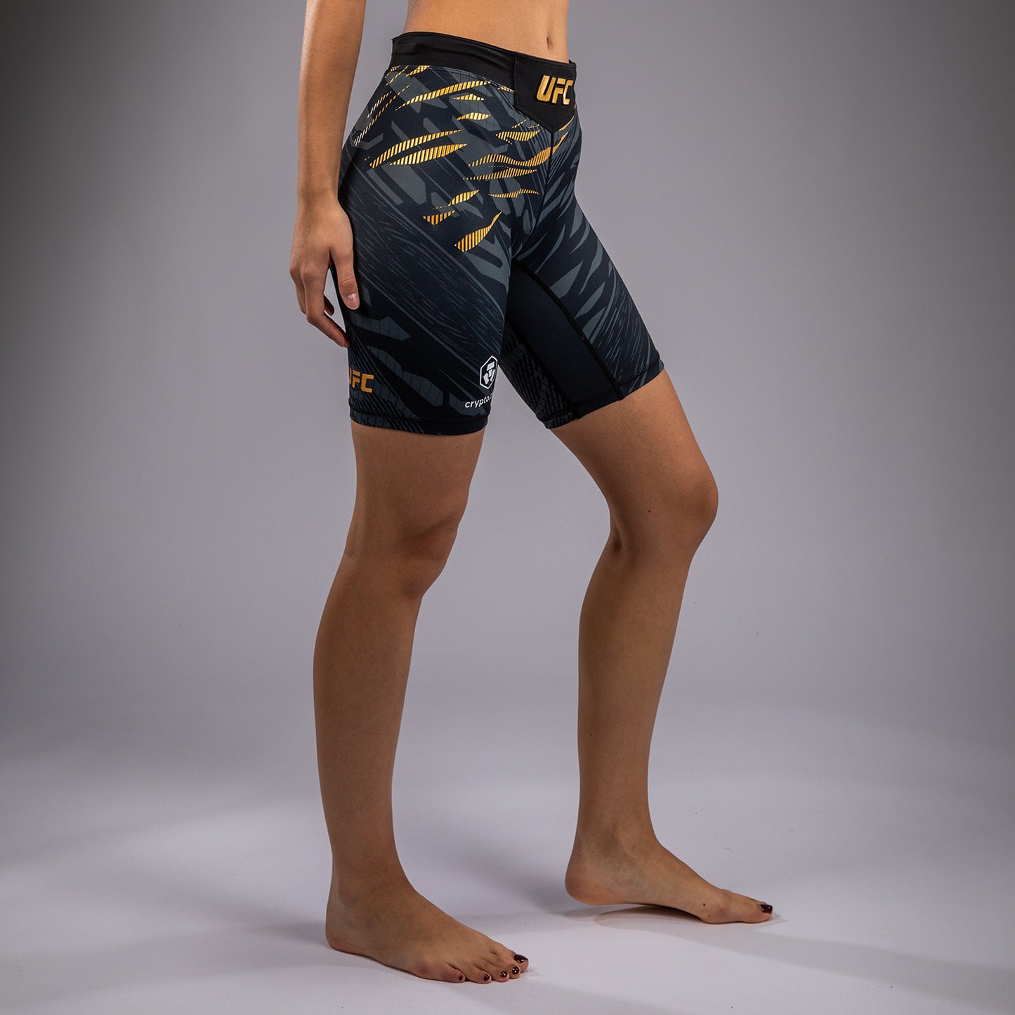 UFC Fusion by Venum Authentic Fight Night Vale Tudo Shorts per Donna - Fit Largo - Champion