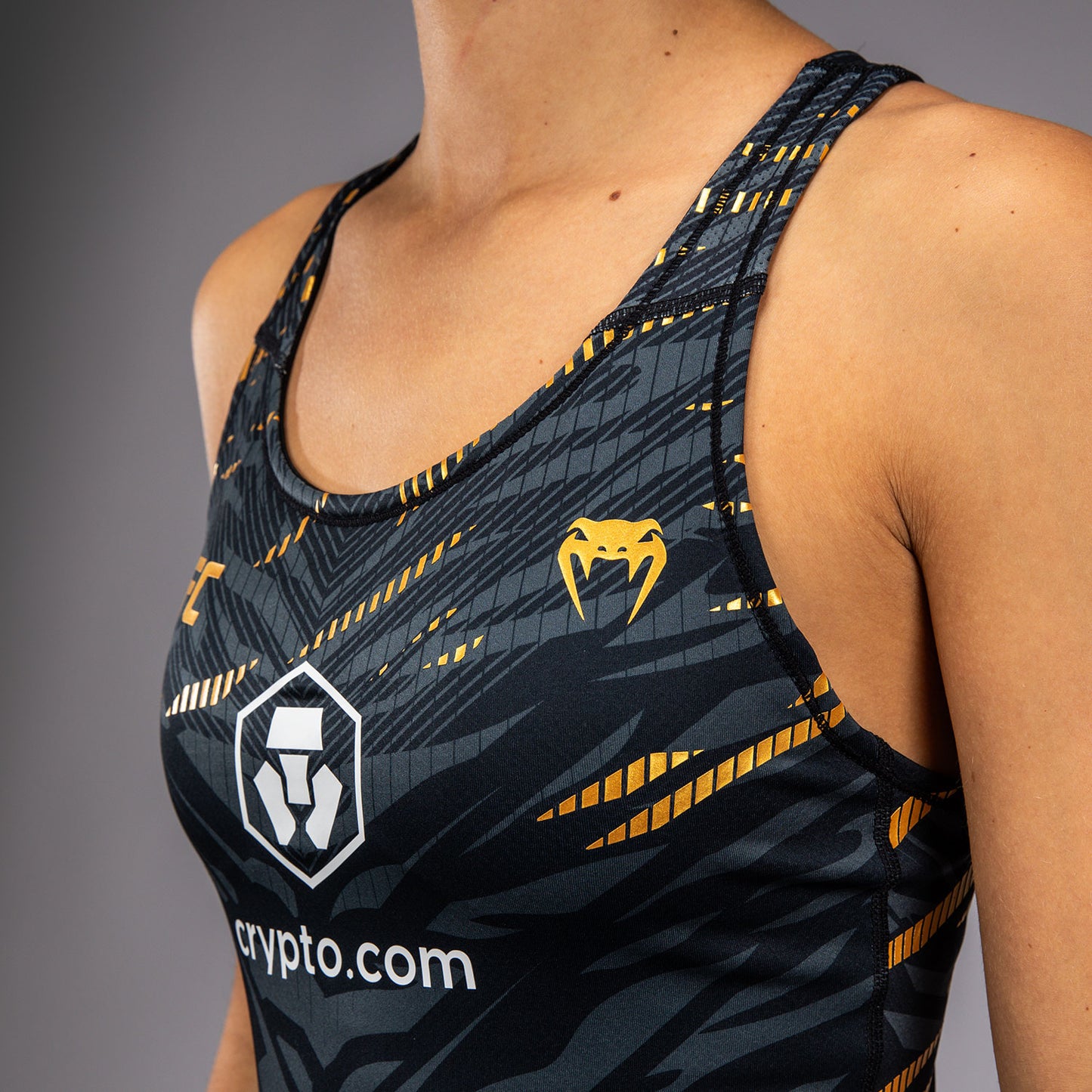 UFC Fusion by Venum Authentic Fight Night Top Attillato con Reggiseno Integrato per Donna - Champion