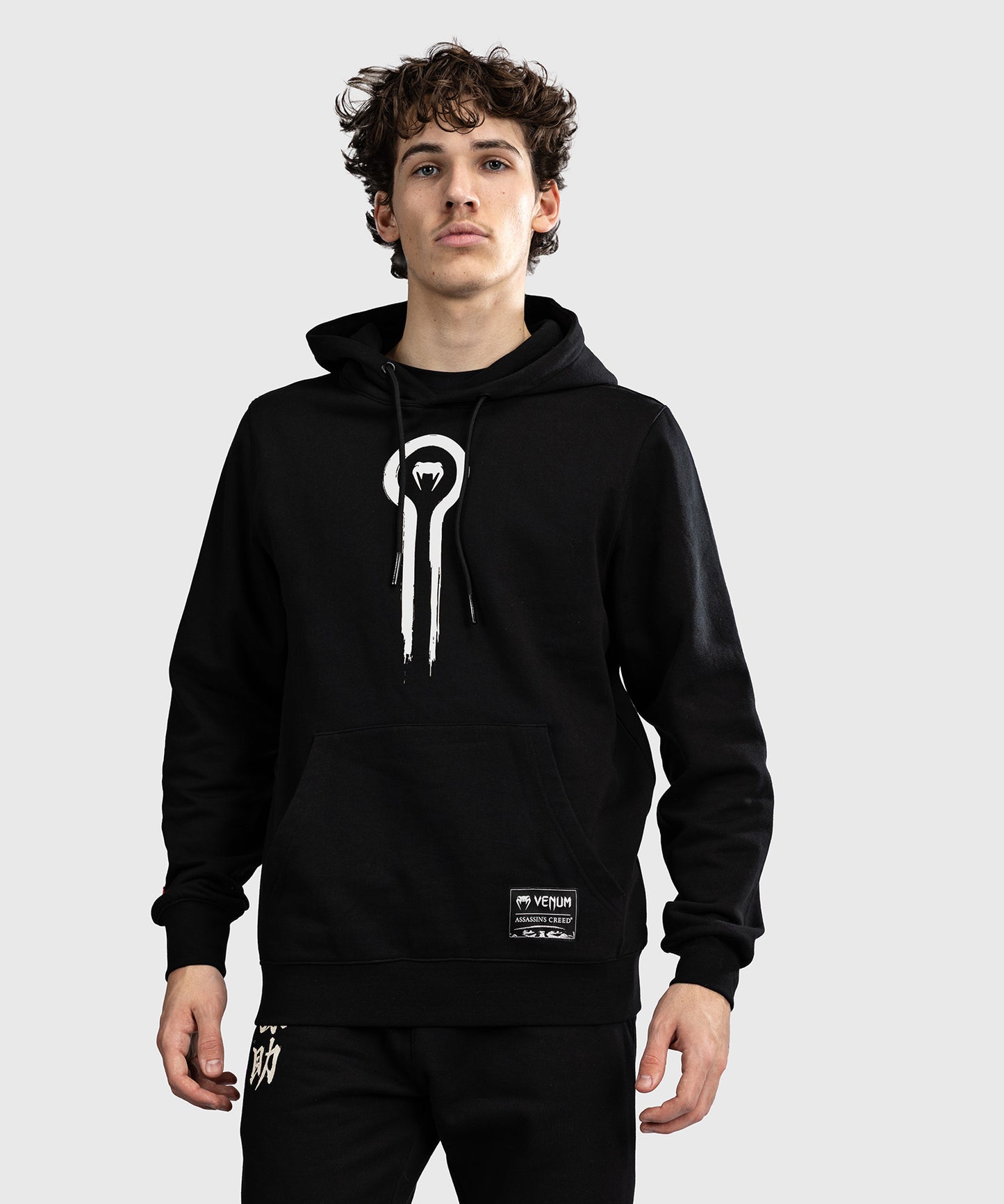 Venum x Assassin’s Creed Shadows Felpa con cappuccio - Nero