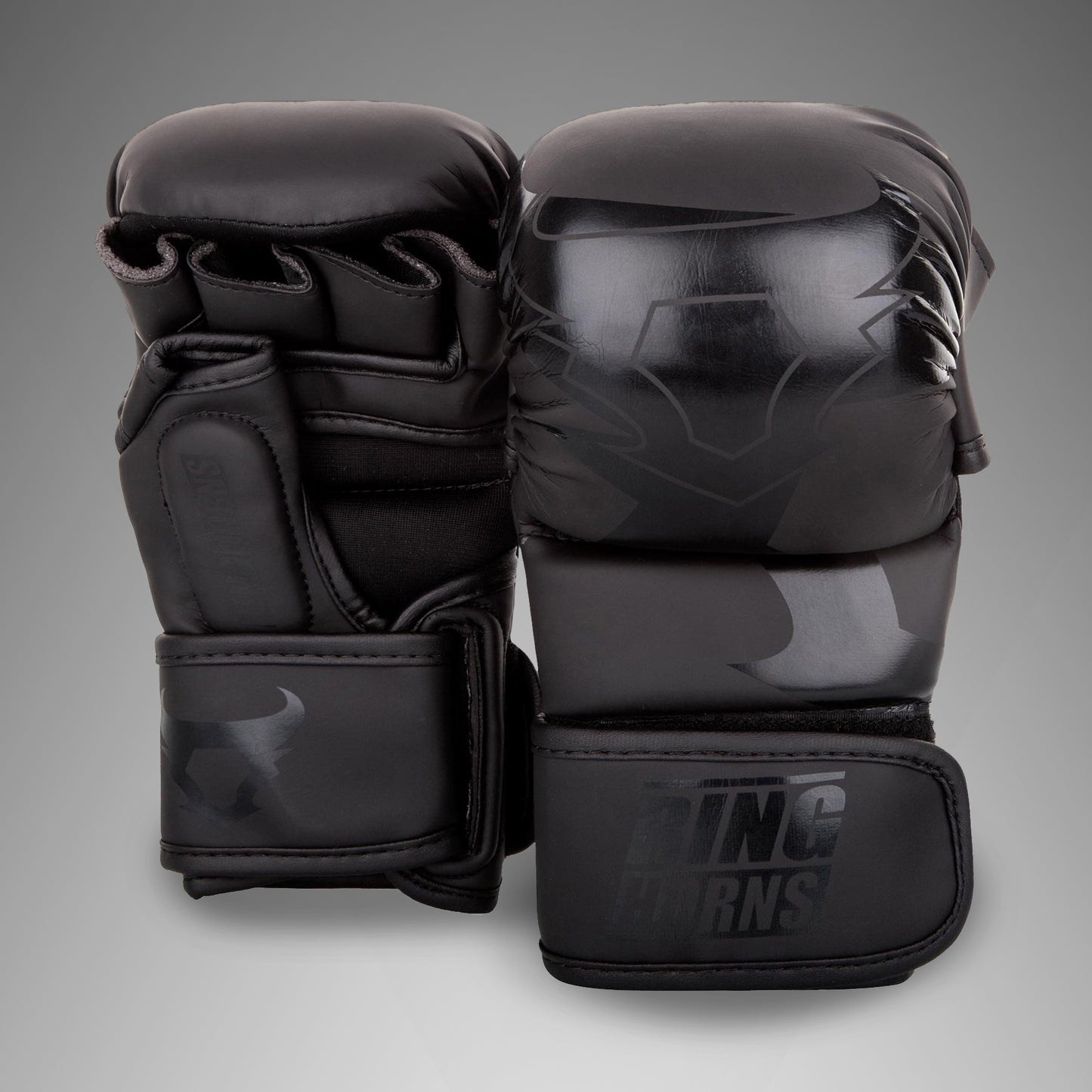 Venum Ringhorns Charger Guantoni da Sparring MMA - Nero/Nero