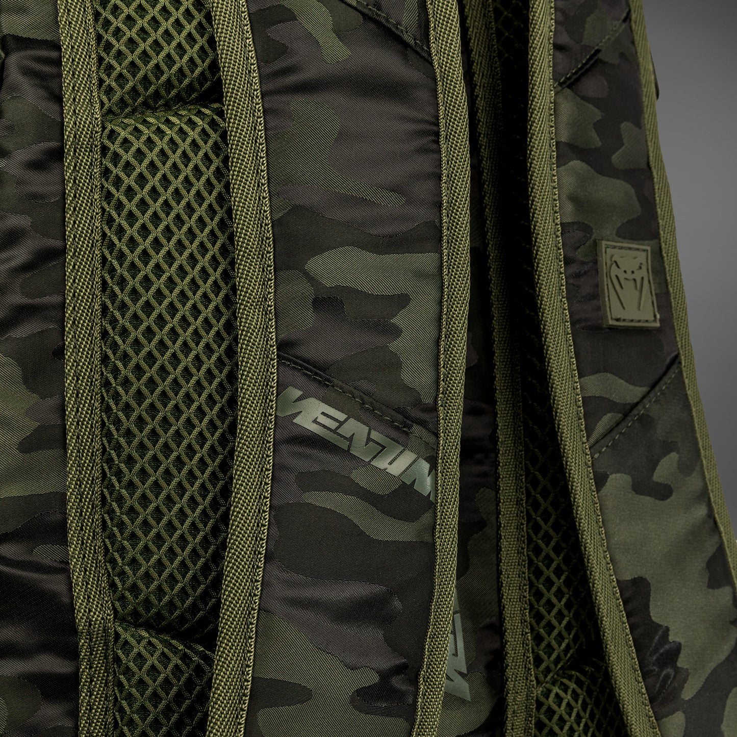 Venum Challenger Pro Zaino (20-25L) – Kaki/Camouflage