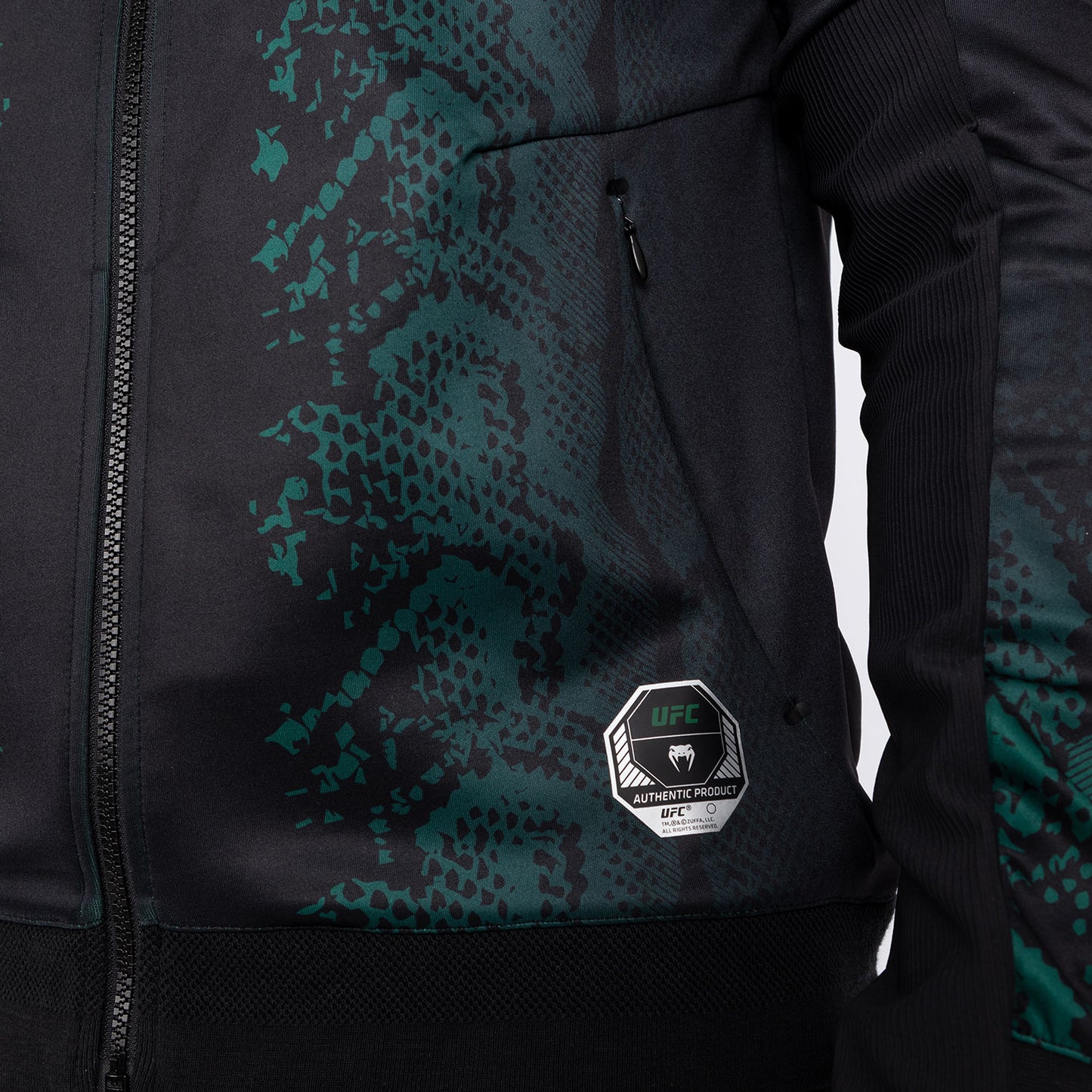 UFC Adrenaline by Venum Authentic Fight Night Felpa con cappuccio per Uomo - Emerald Edition - Verde/Nero