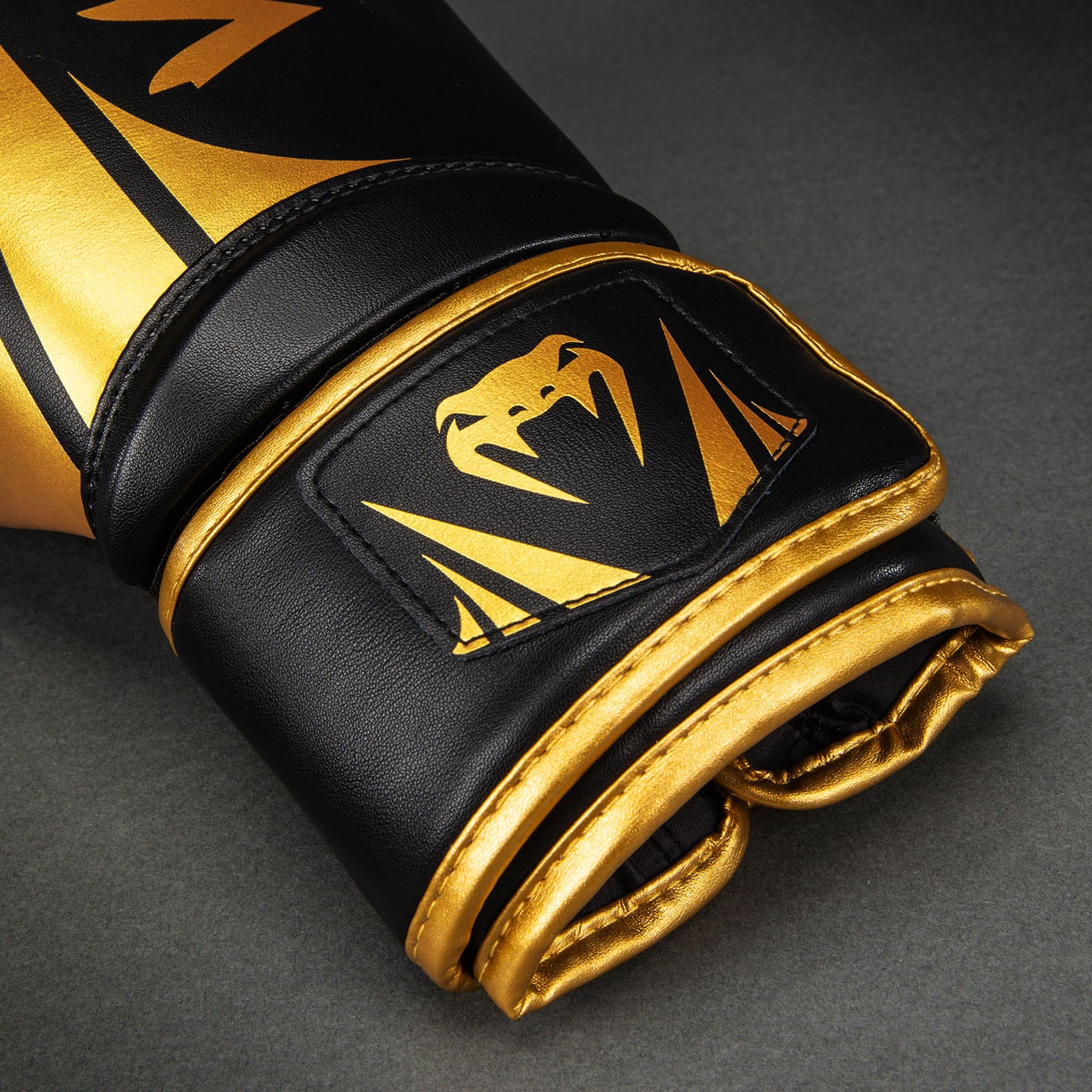 Venum Challenger 2.5 Guantoni da Boxe – Nero/Oro