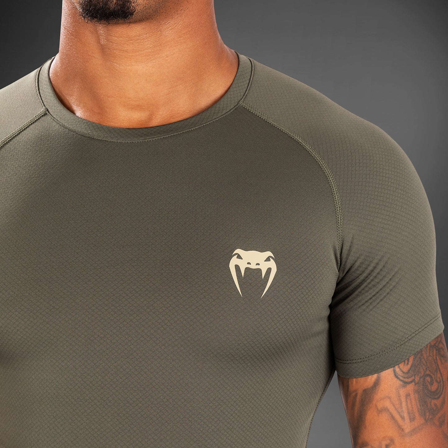 Venum Contender Rashguard a maniche corte - Cachi