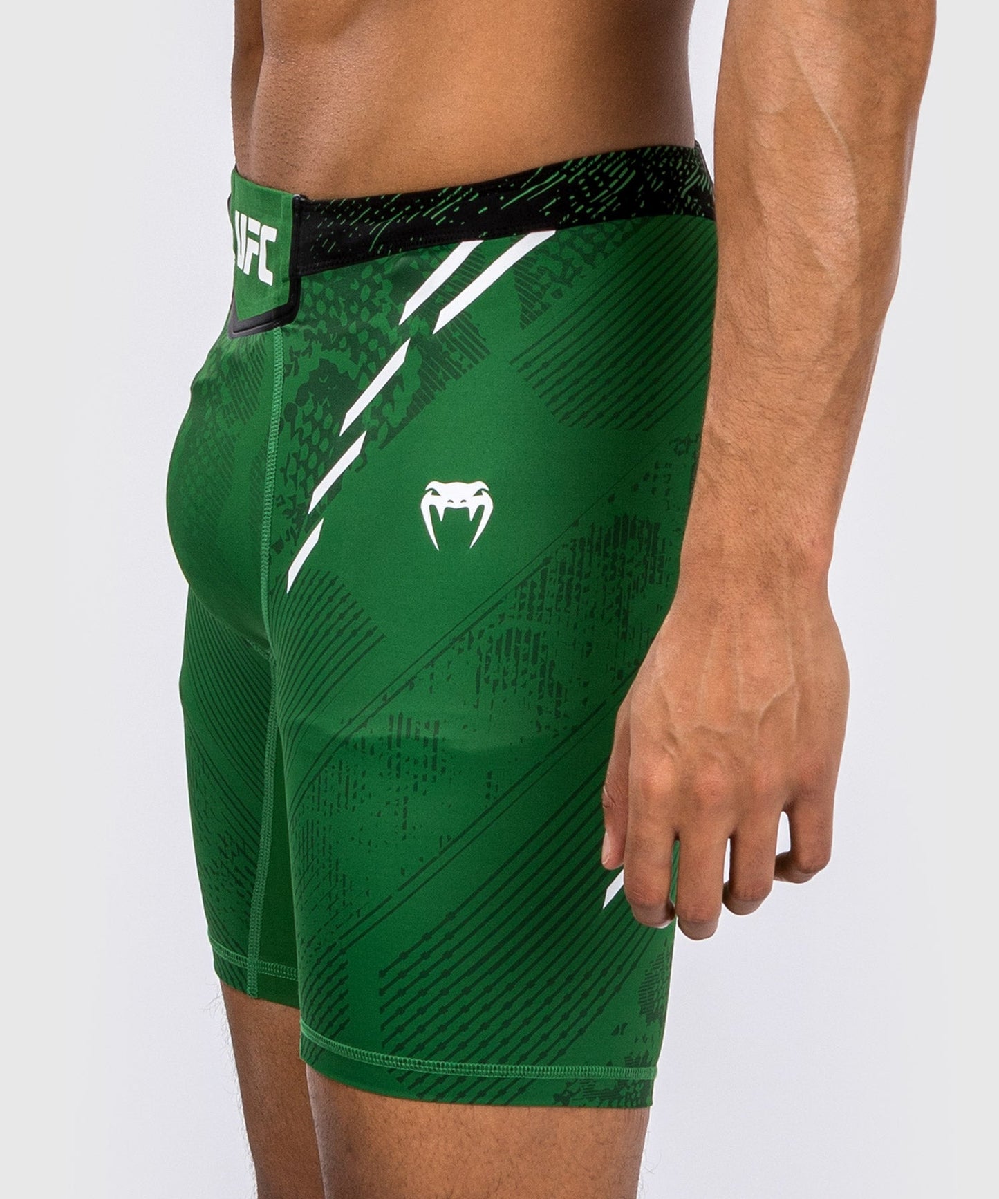 UFC Adrenaline by Venum Authentic Fight Night Pantaloncino Vale Tudo da Uomo - Verde