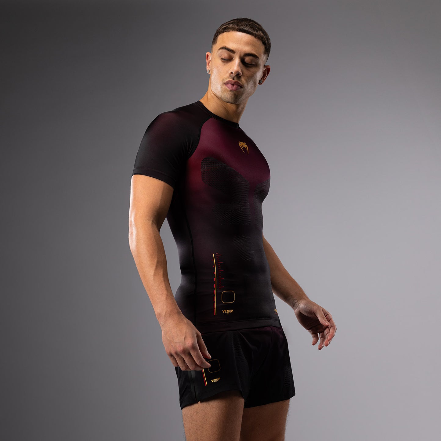 Venum Tactical XT Rashguard a maniche corte - Nero/Bordeaux/Oro