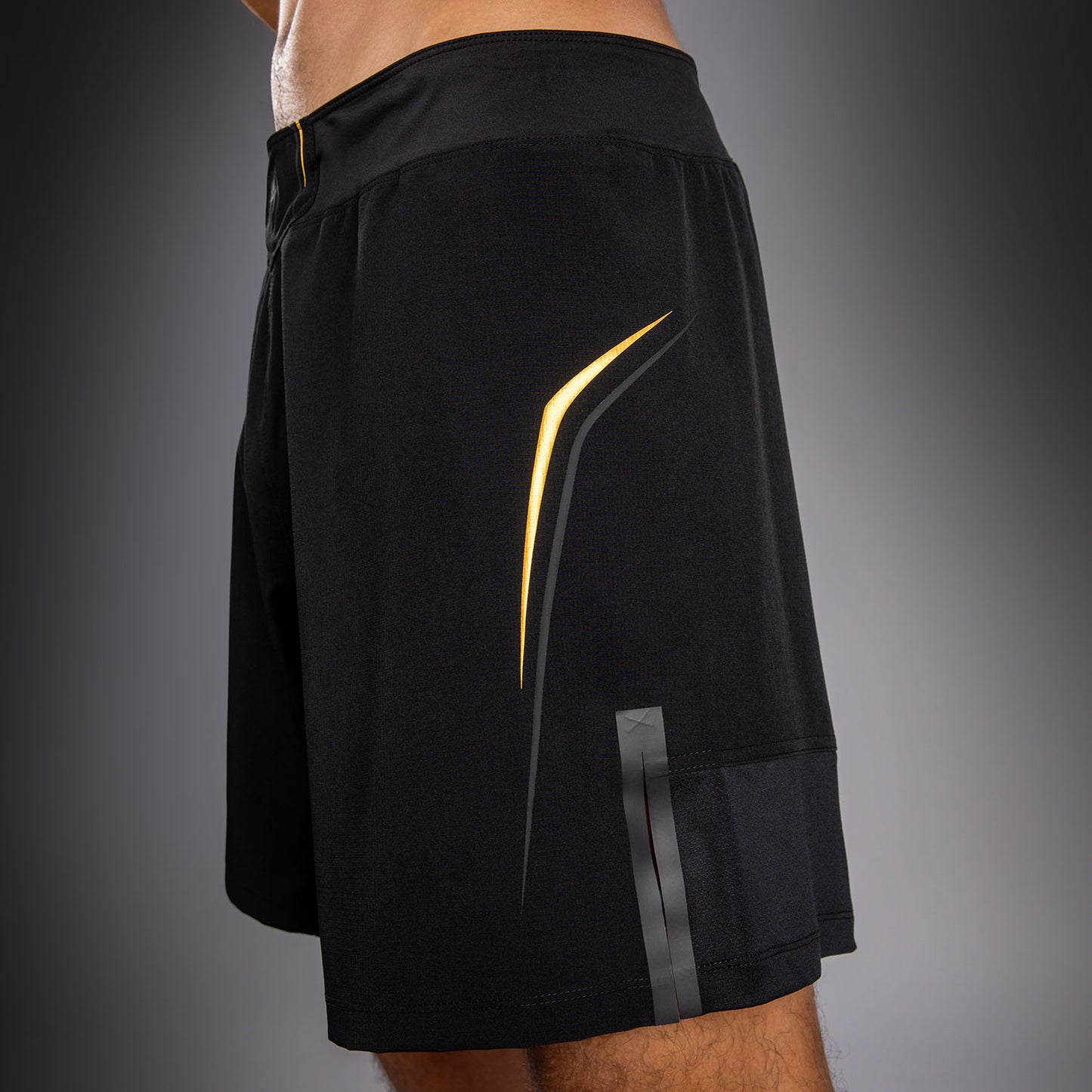 Venum G-Core Pantaloncini da Combattimento - Nero/Oro