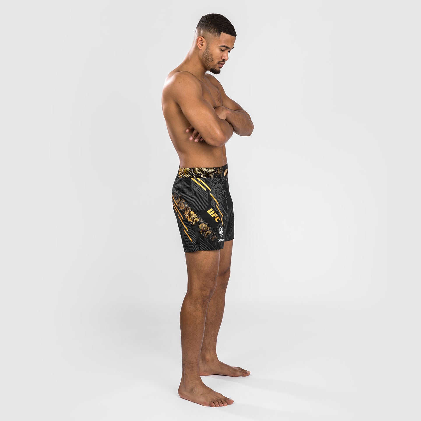 Pantaloncini da combattimento UFC Adrenaline by Venum personalizzati Authentic Fight Night Uomo - Short Fit - Nero/Oro