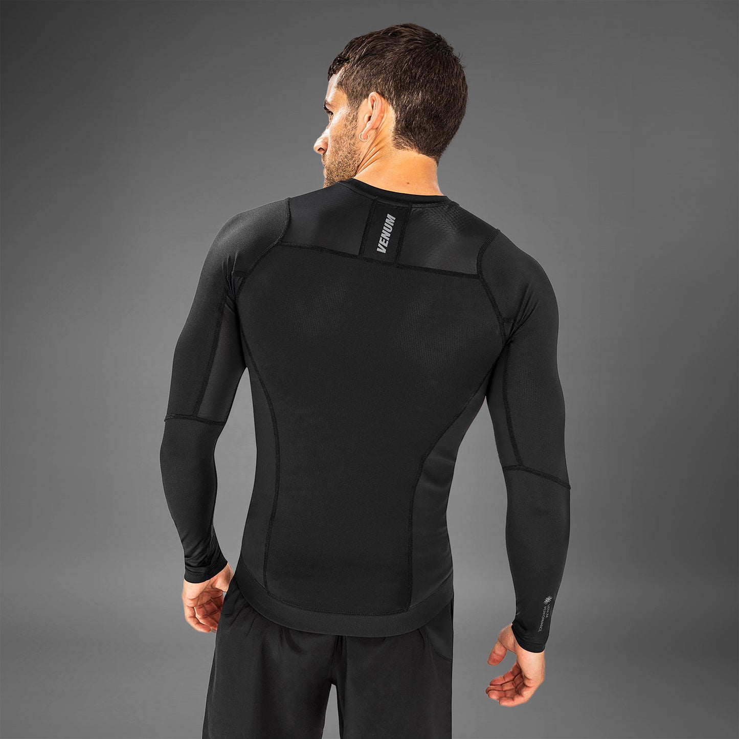 Venum G-Fit Air Rashguard a maniche longhe - nera