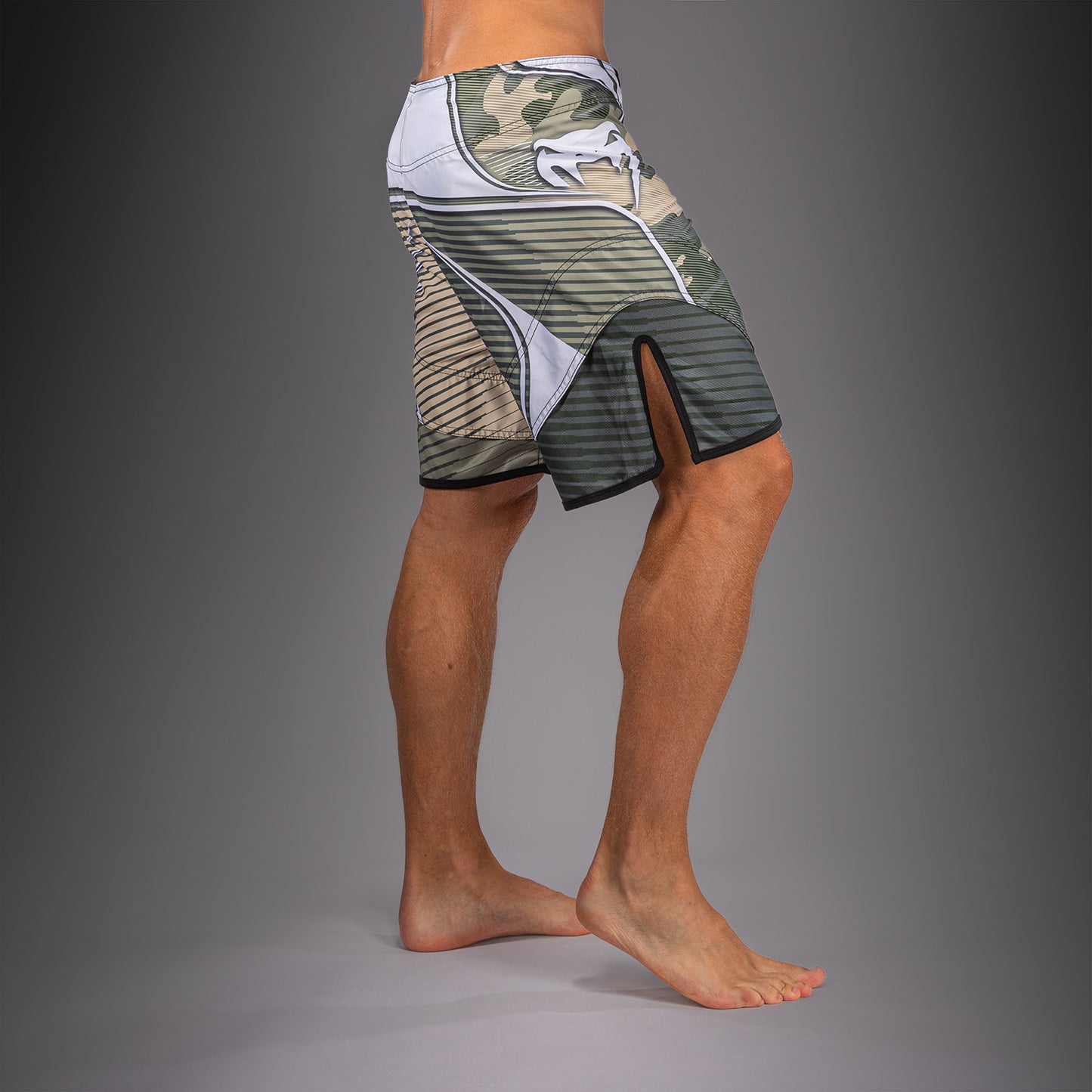 Venum Camo Hero Pantaloncini da Combattimento - Kaki/Bianco Sporco