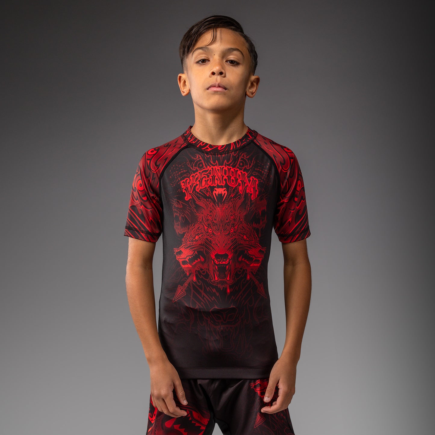 Venum Wolf Atak Rashguard a Maniche Corte Per Bambini – Nero/Rosso