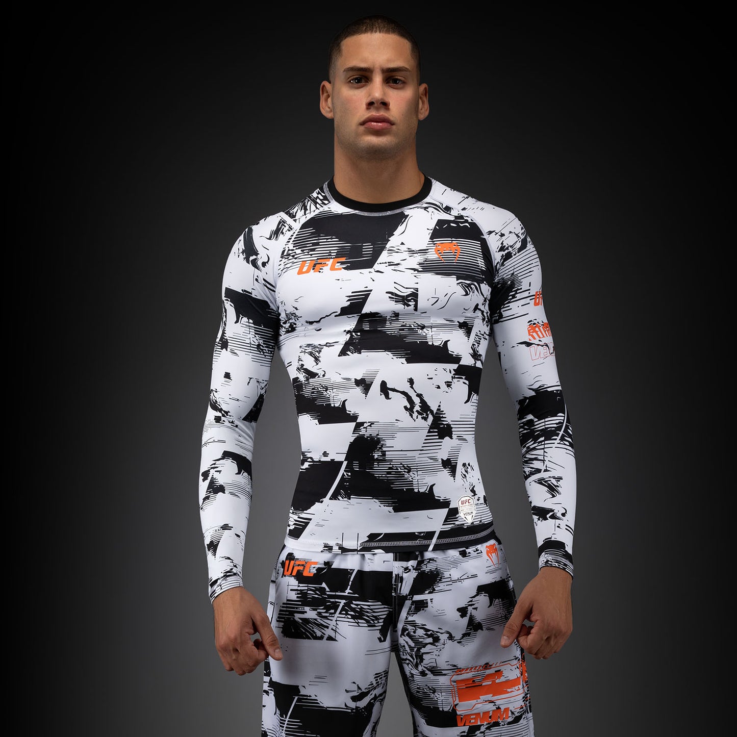 UFC Zenith by Venum Authentic Fight Week Rashguard maniche lunghe Performance Uomo - Bianco