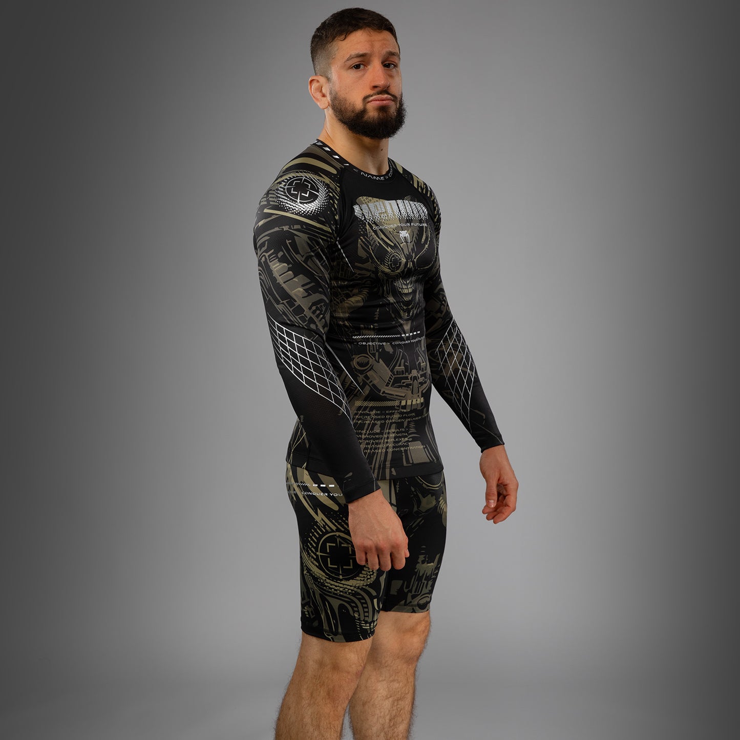 Venum Invader Rashguard a Maniche Lunghe - Nero/Sabbia