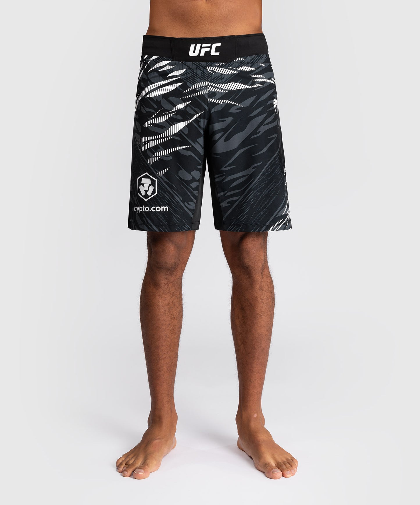 UFC Fusion by Venum Personalizzati Authentic Fight Night Shorts da Lotta per Uomo - Fit Largo - Nero