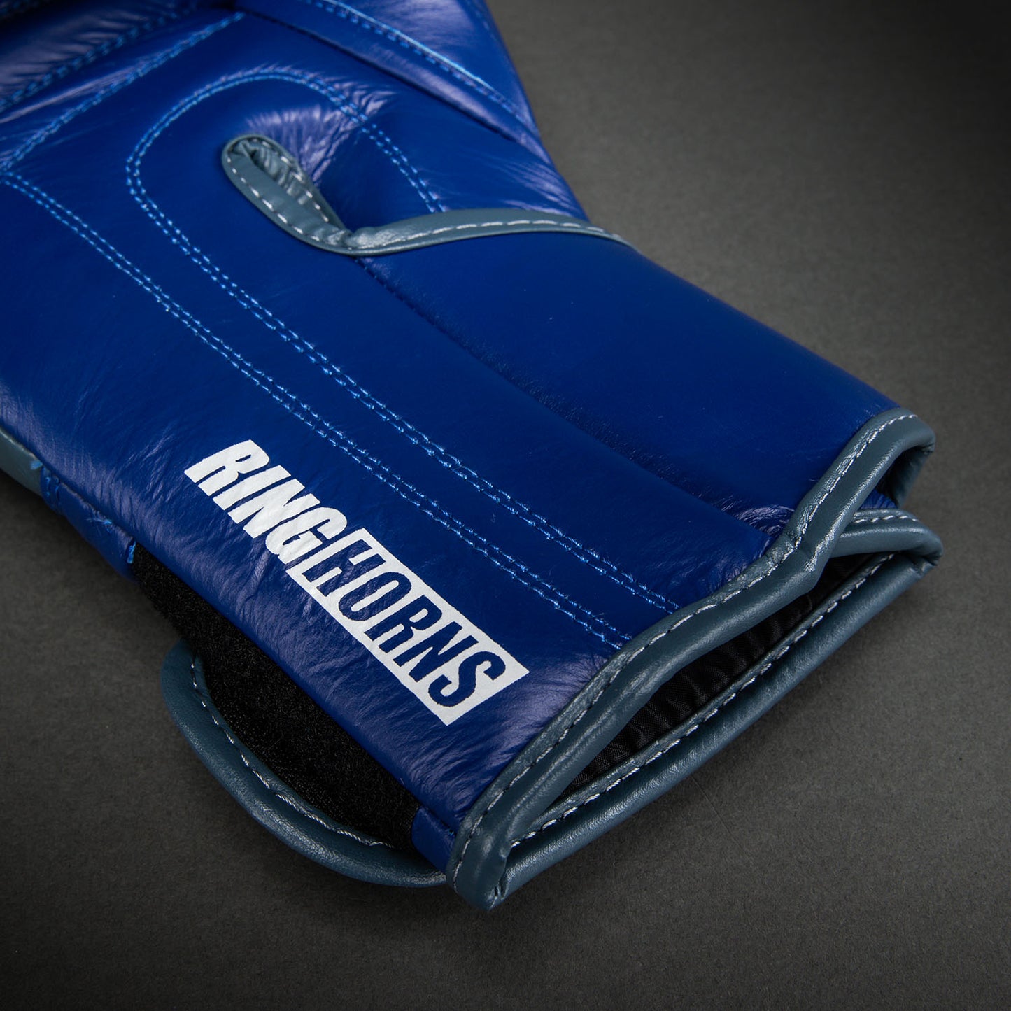 Ringhorns Charger by Venum Guantoni da boxe – Blu Navy/Rosso