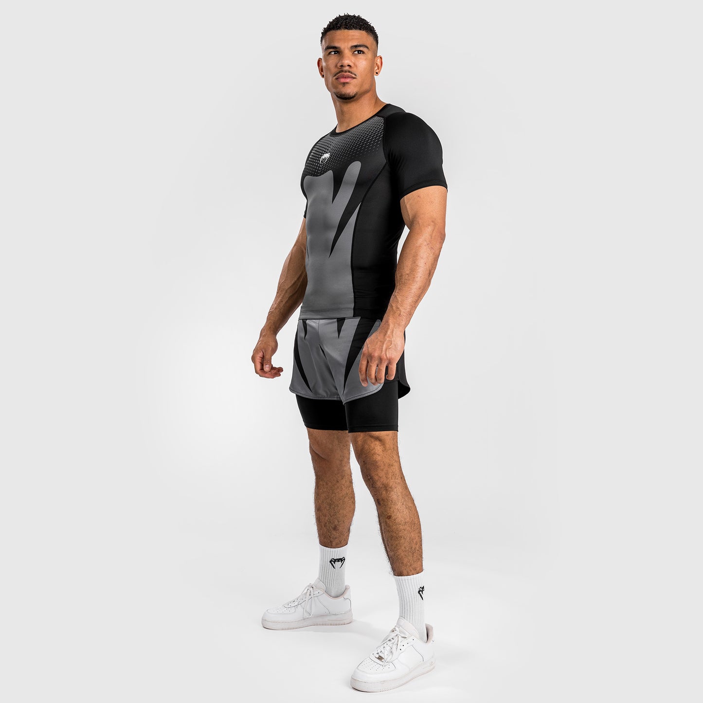 Venum Attack Rashguard a maniche corte - Nero/Grigio