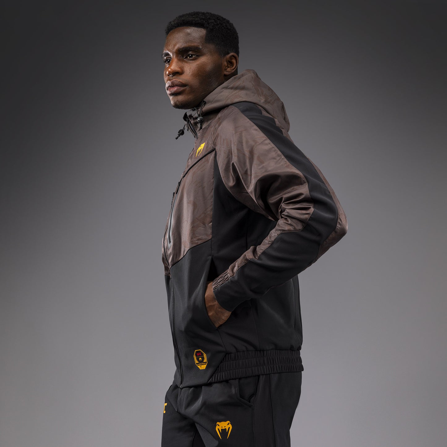 UFC Fusion by Venum Fight Week Felpa con Zip per Uomo - Marrone terra