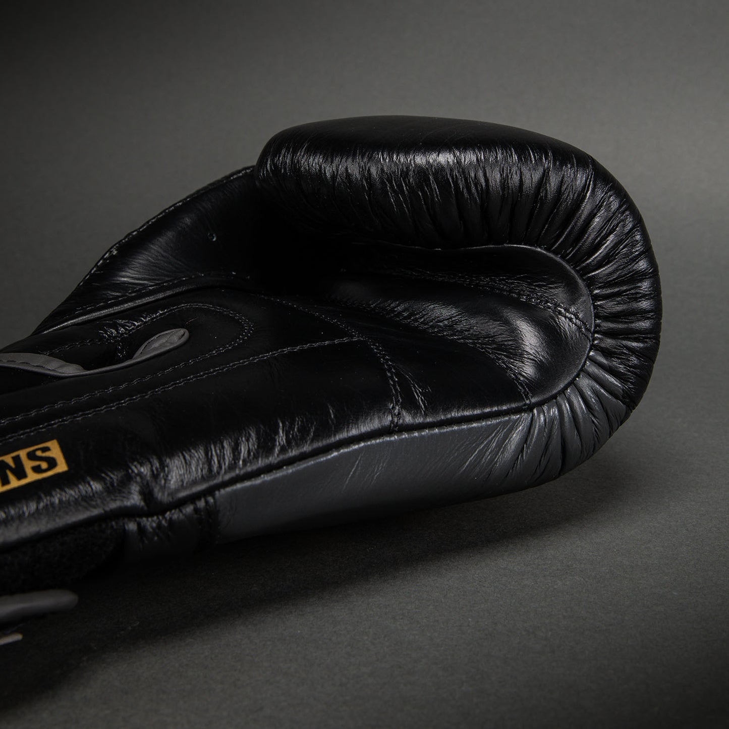 Ringhorns Charger by Venum Guantoni da boxe – Nero/Oro