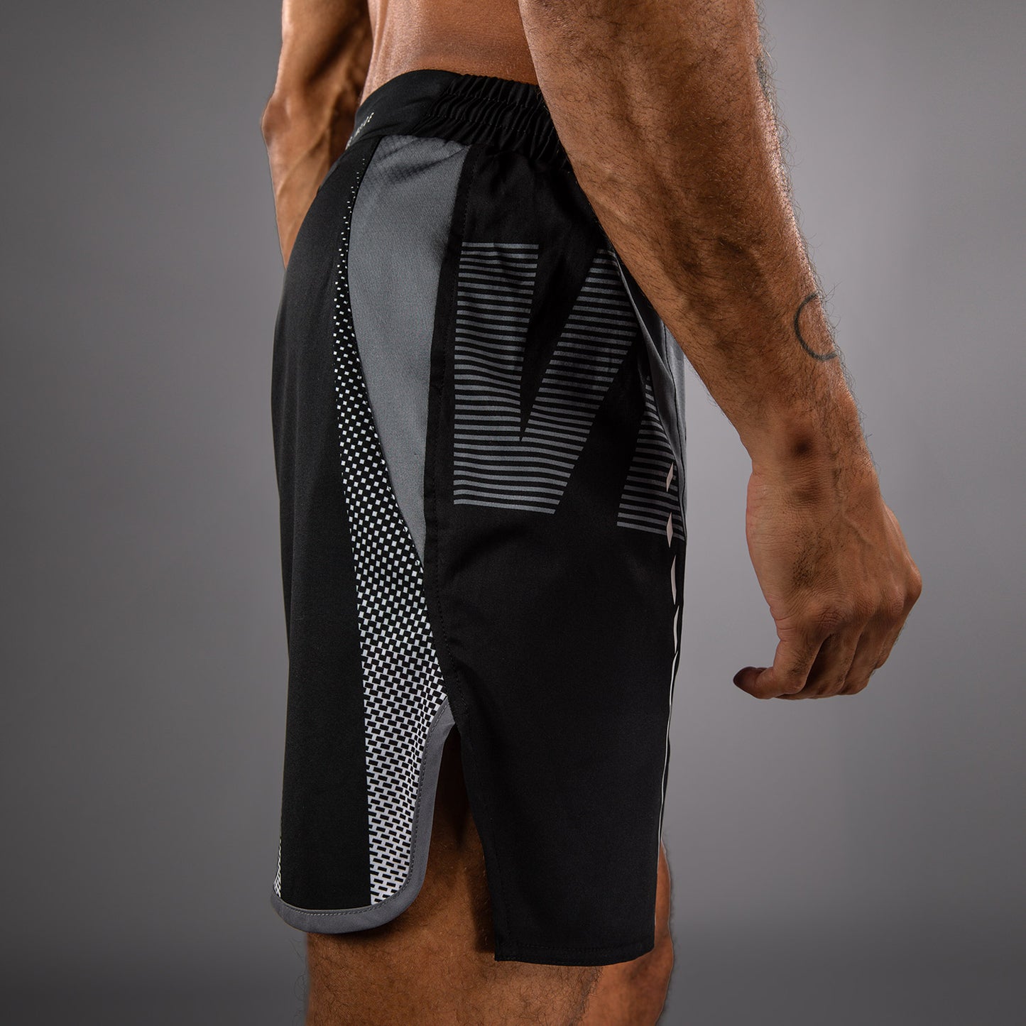 Venum Adrenaline Pantaloncini da combattimento – Nero/Grigio Argento