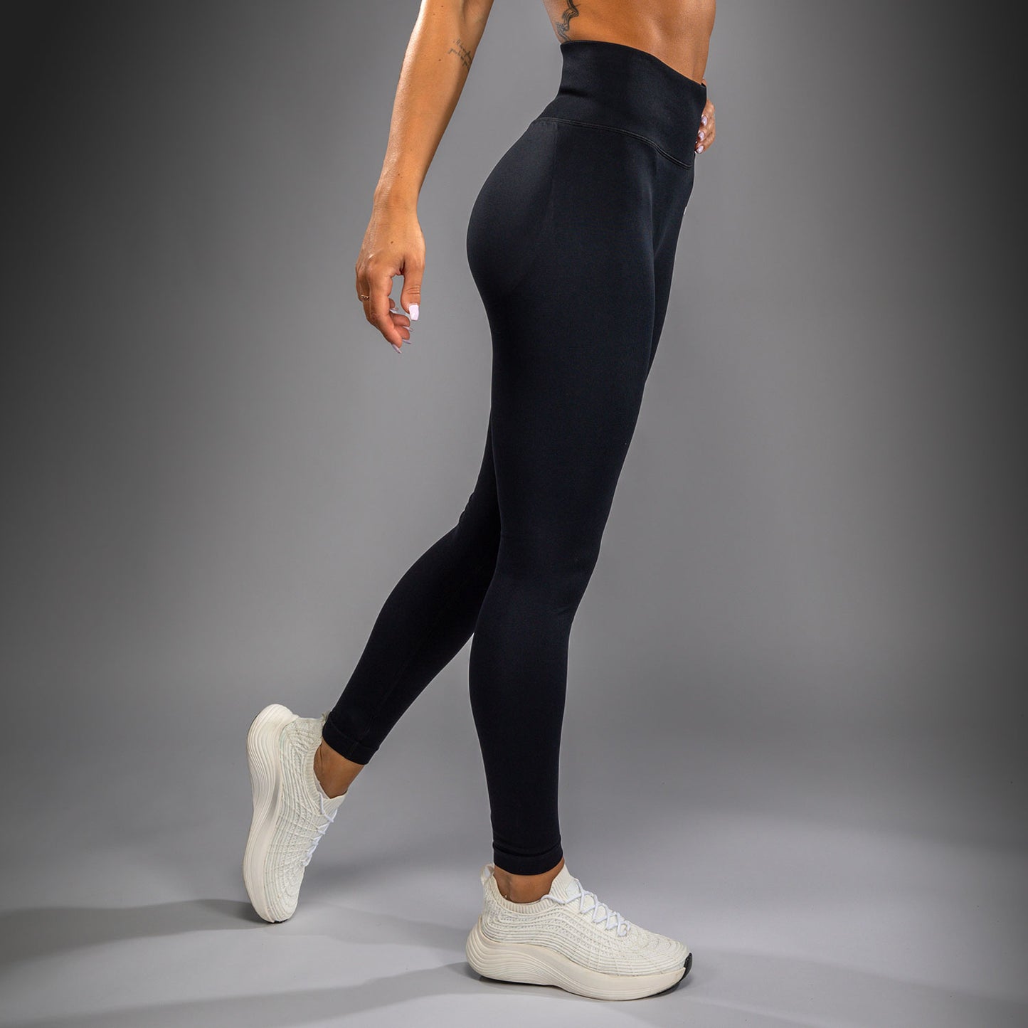 Venum Sculpt Leggings Donna – Nero/Bianco