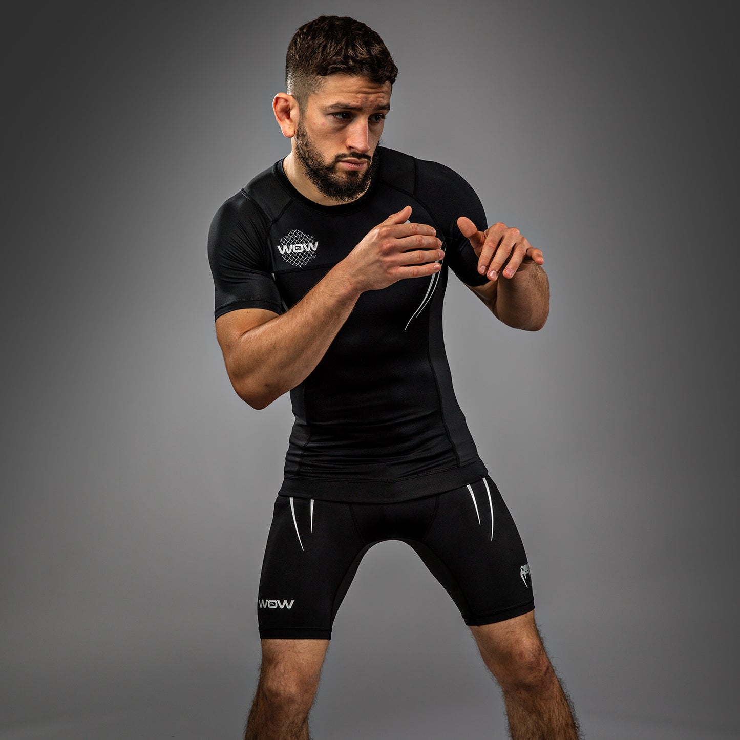 Venum x WOW FC Maglietta a Maniche Corte Rashguard - Nero/ Grigio Argento
