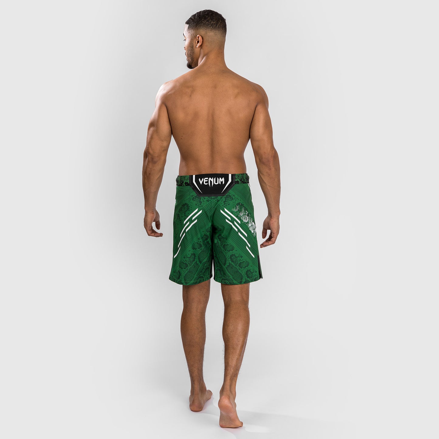 Pantaloncini da combattimento UFC Adrenaline by Venum personalizzati Authentic Fight Night da uomo - vestibilità lunga - giallo