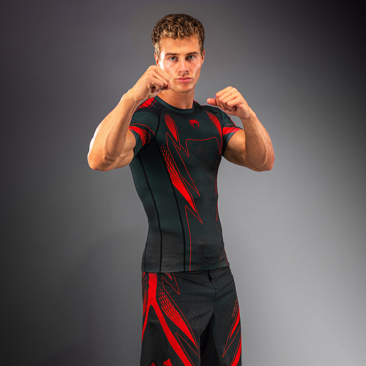 Venum Amazonia Reborn Maglia a compressione a maniche corte - Nero/Rosso