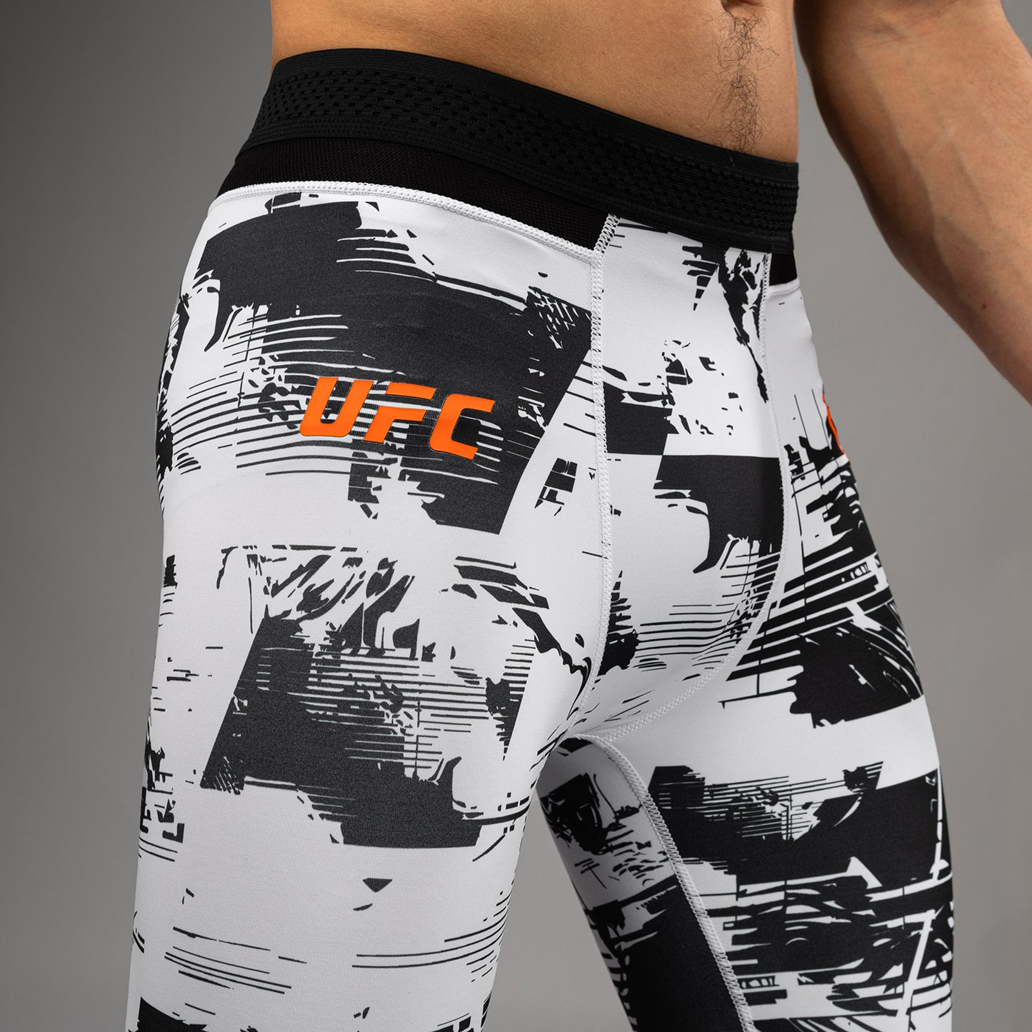 UFC Zenith by Venum Authentic Fight Week Leggings Performance Uomo - Bianco