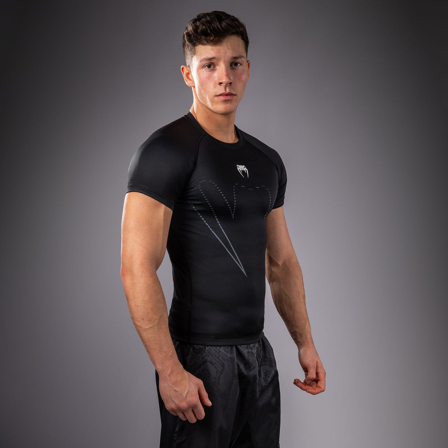 Venum Edge Rashguard a Maniche Corte – Nero/Sabbia