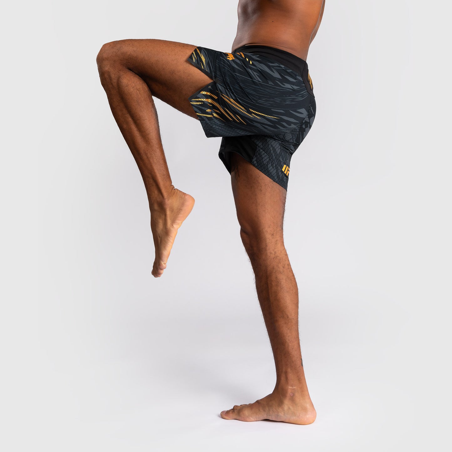 UFC Fusion by Venum Personalizzati Authentic Fight Night Shorts da Lotta per Uomo - Fit Corto - Campione